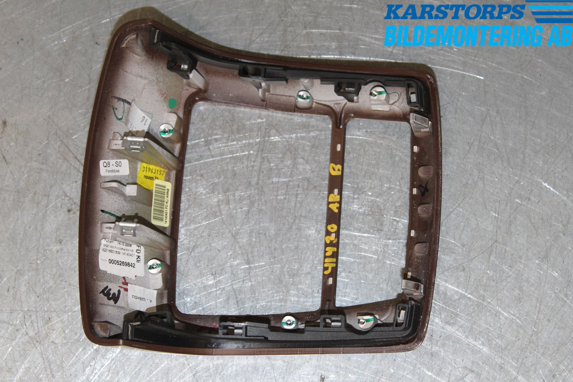 Mercedes-Benz MB S-KLASS (W221) 05-13 Innr Konsoll-Lomme