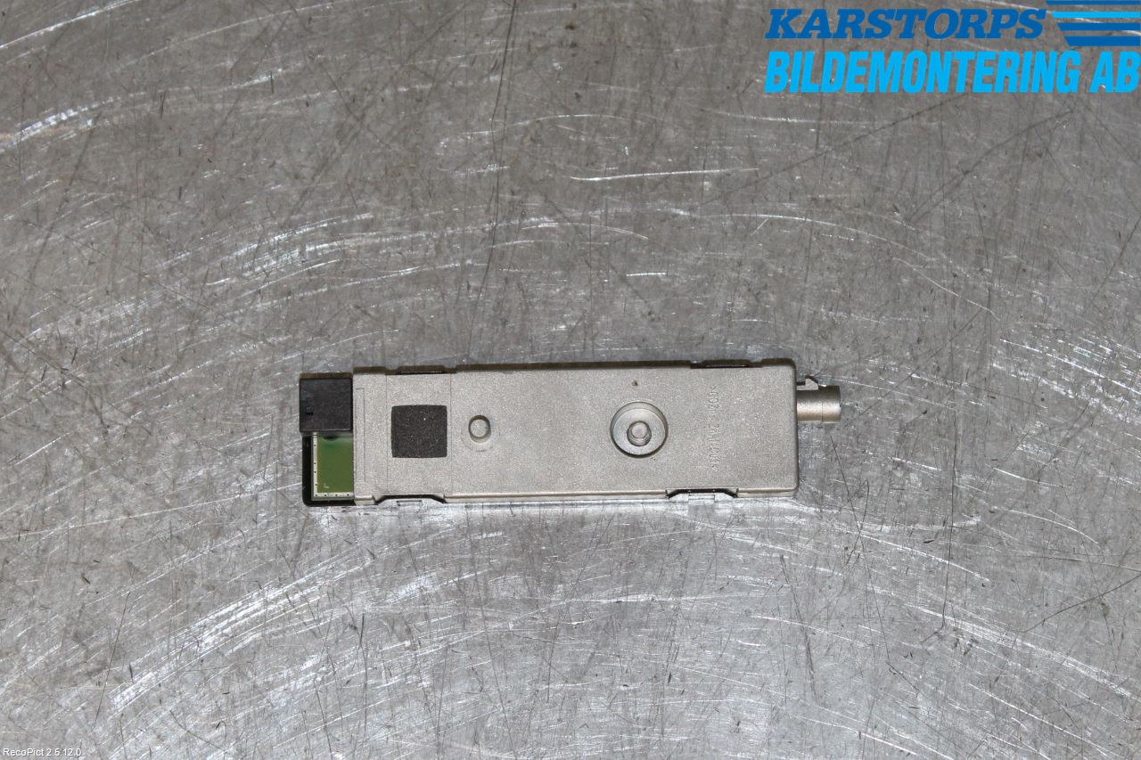 Mercedes-Benz MB E-KLASS (W212) 09-16 Stereo Antenneforsterker