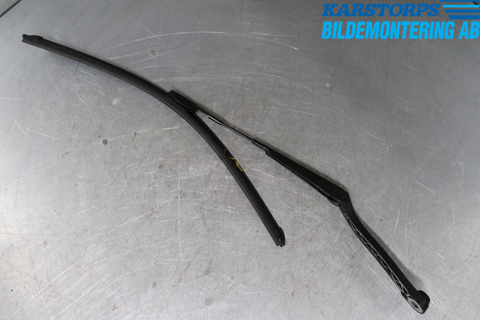 Mercedes-Benz MB E-KLASS (W212) 09-16 Viskerarm-Armer Frontrute