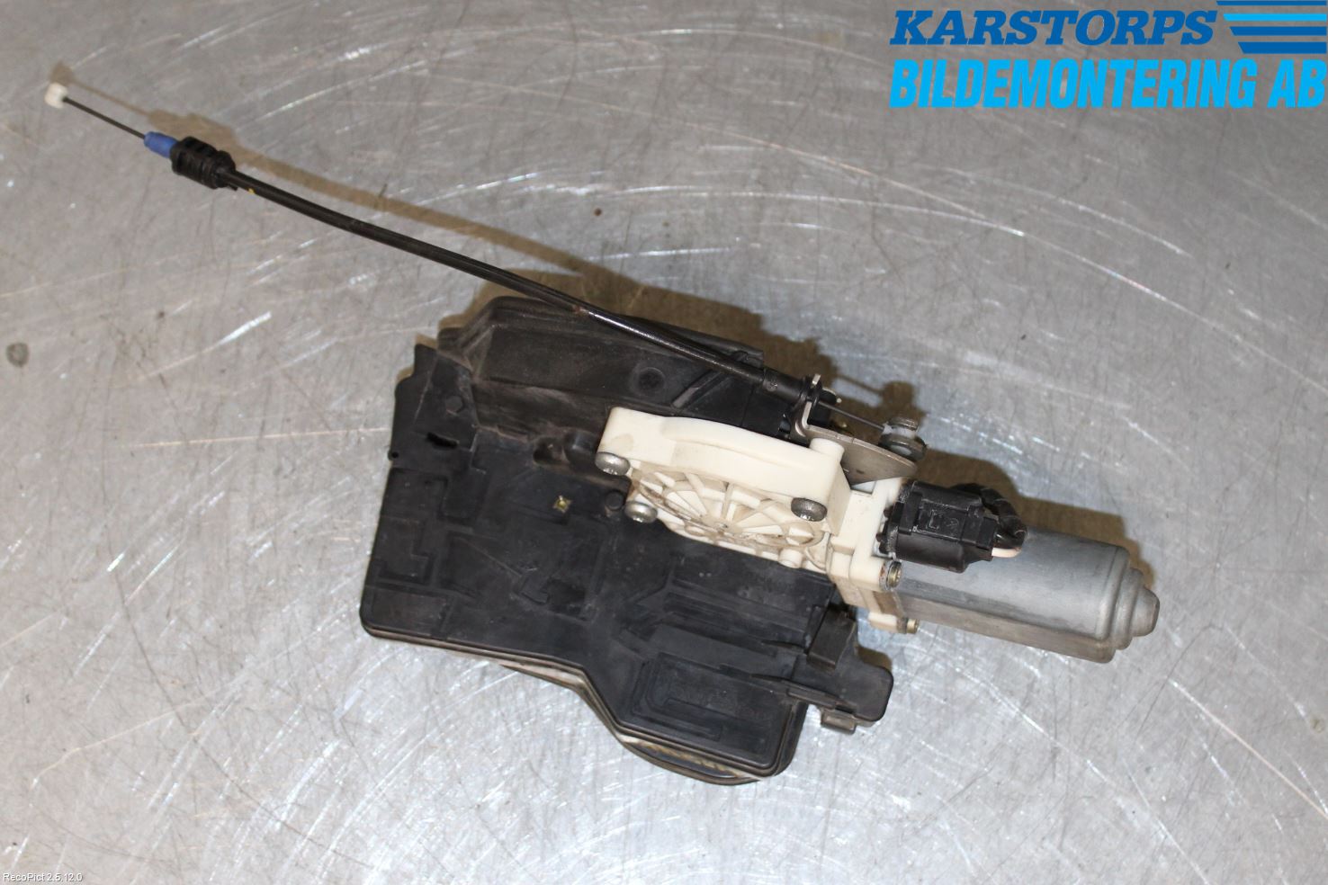 BMW 7 E65/66    00-08 Dørlås - Låsekasse