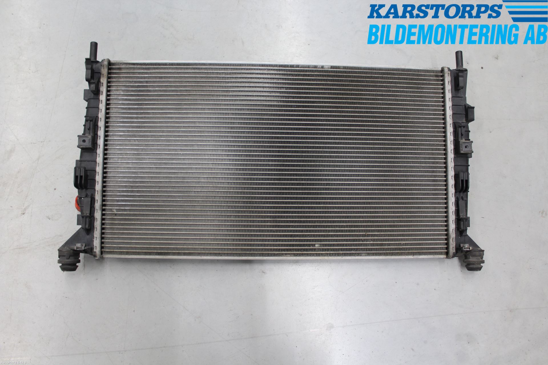 Volvo V50 08-12 Radiator Manuell