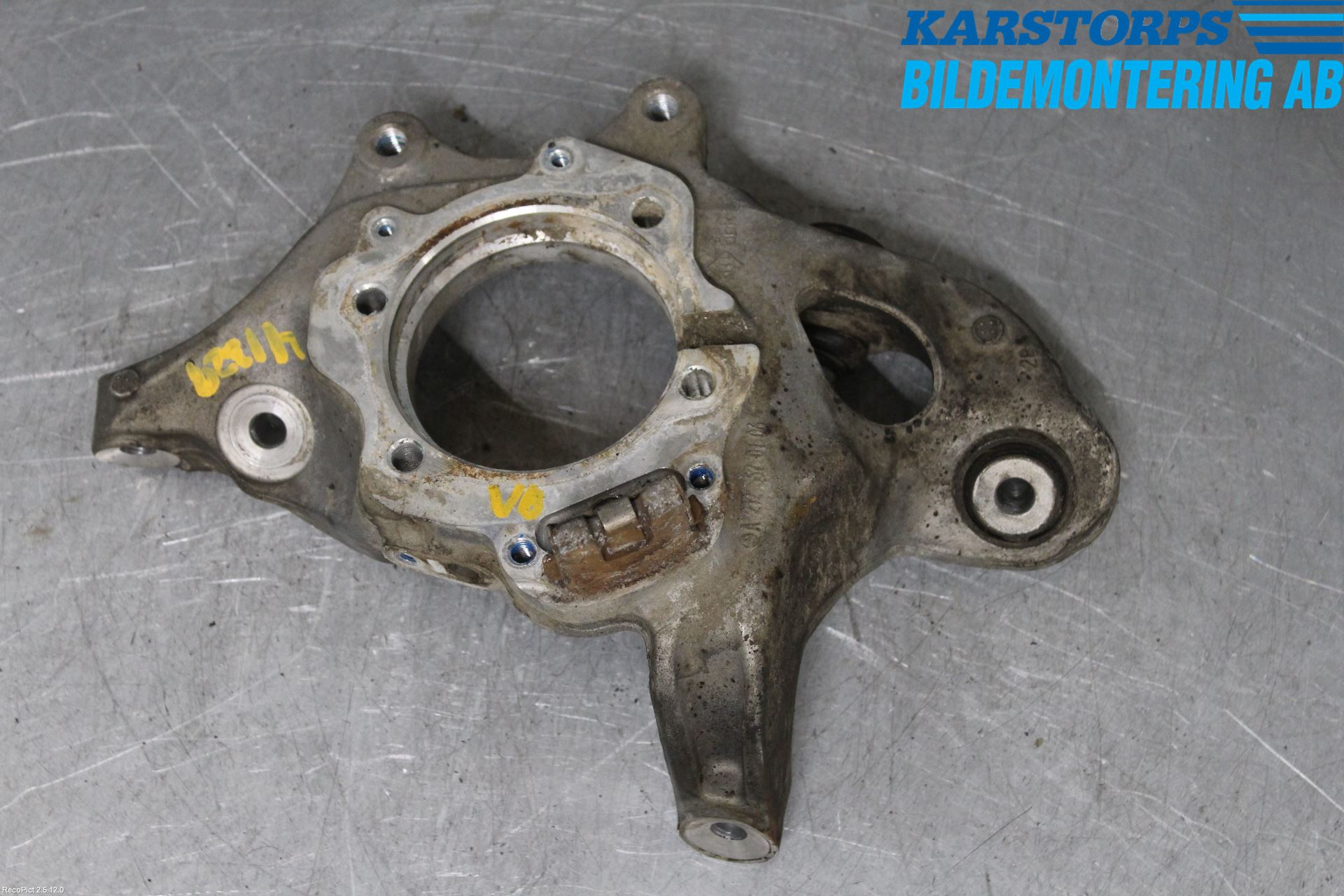 Mercedes-Benz MB E-KLASS (W212) 09-16 Spindel Vb