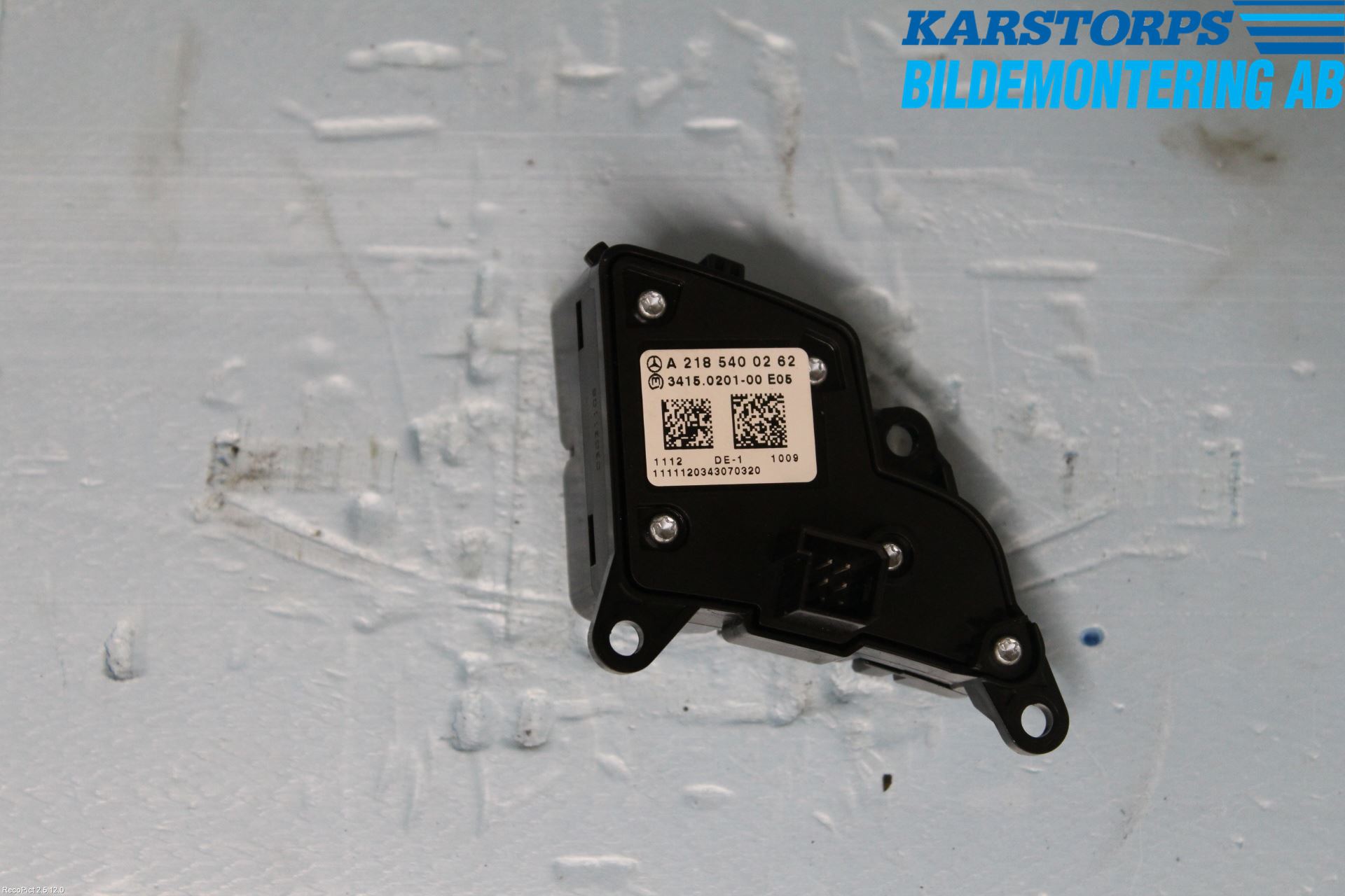 Mercedes-Benz MB C-KLASS (W204) 07-15 Bryter Ratt Radio-Stereo