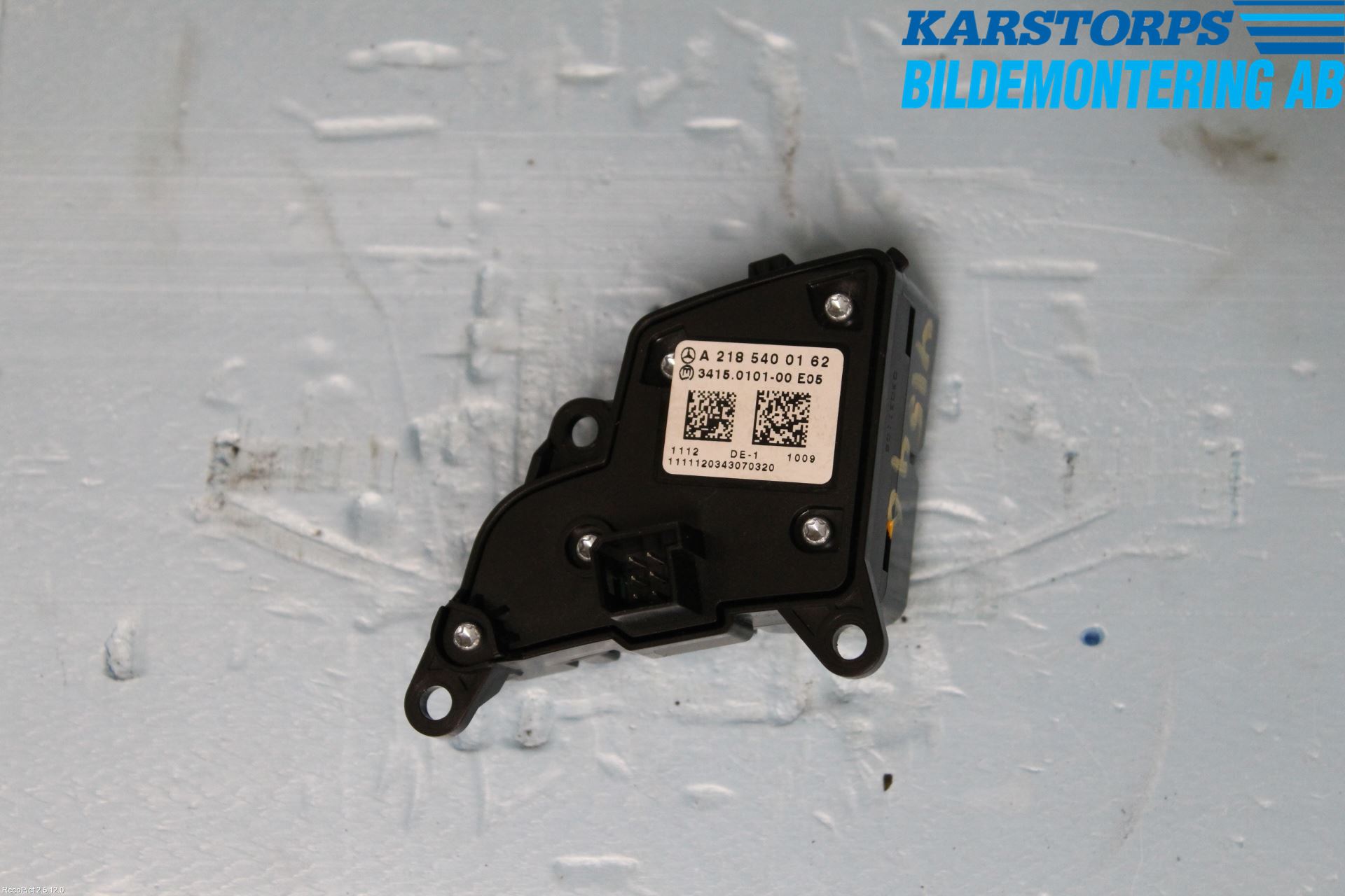 Mercedes-Benz MB C-KLASS (W204) 07-15 Bryter Ratt Radio-Stereo