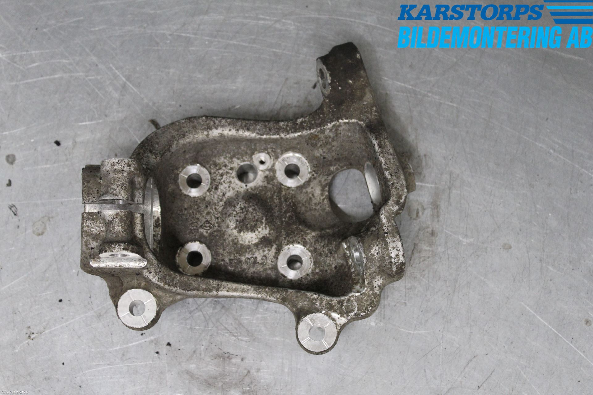 BMW 5 E60/61 Sed/Tou 02-10 Spindel Vf