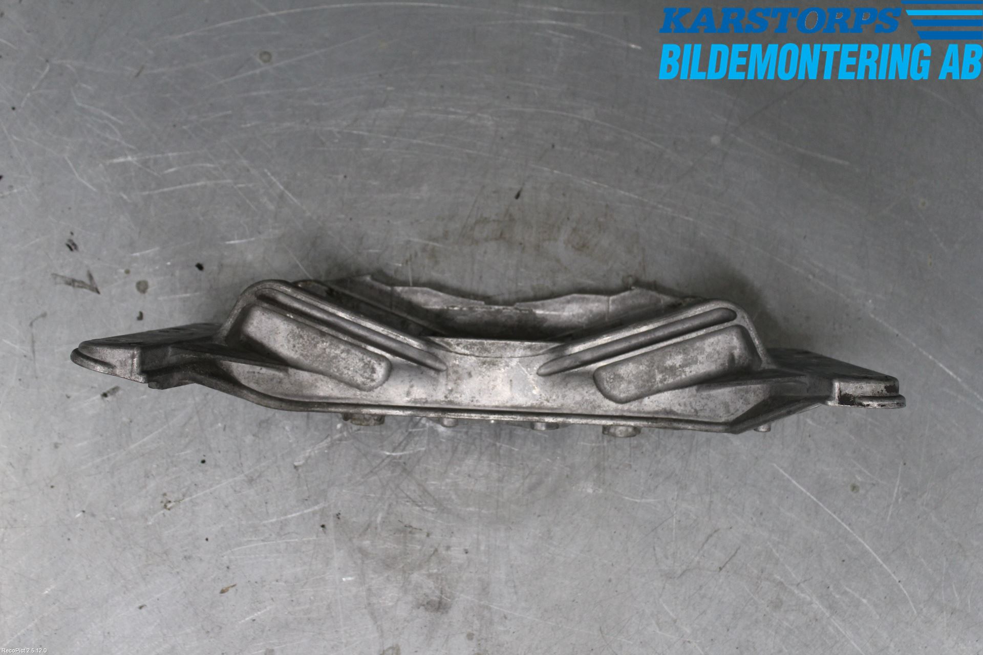 BMW 5 E60/61 Sed/Tou 02-10 Gearkasse Bjelke - Travers
