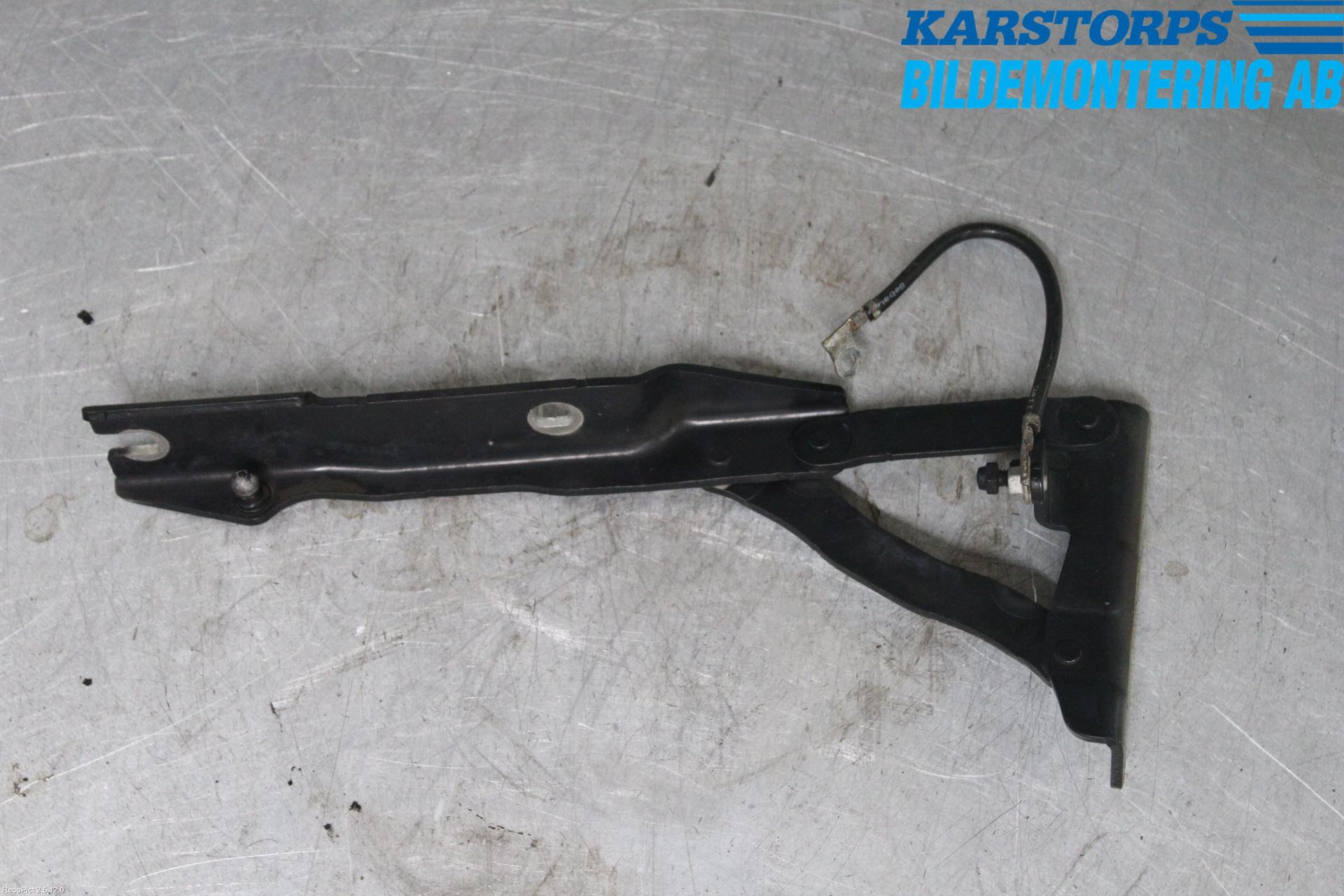 BMW 5 E60/61 Sed/Tou 02-10 Panser Hengsel - Hengsler