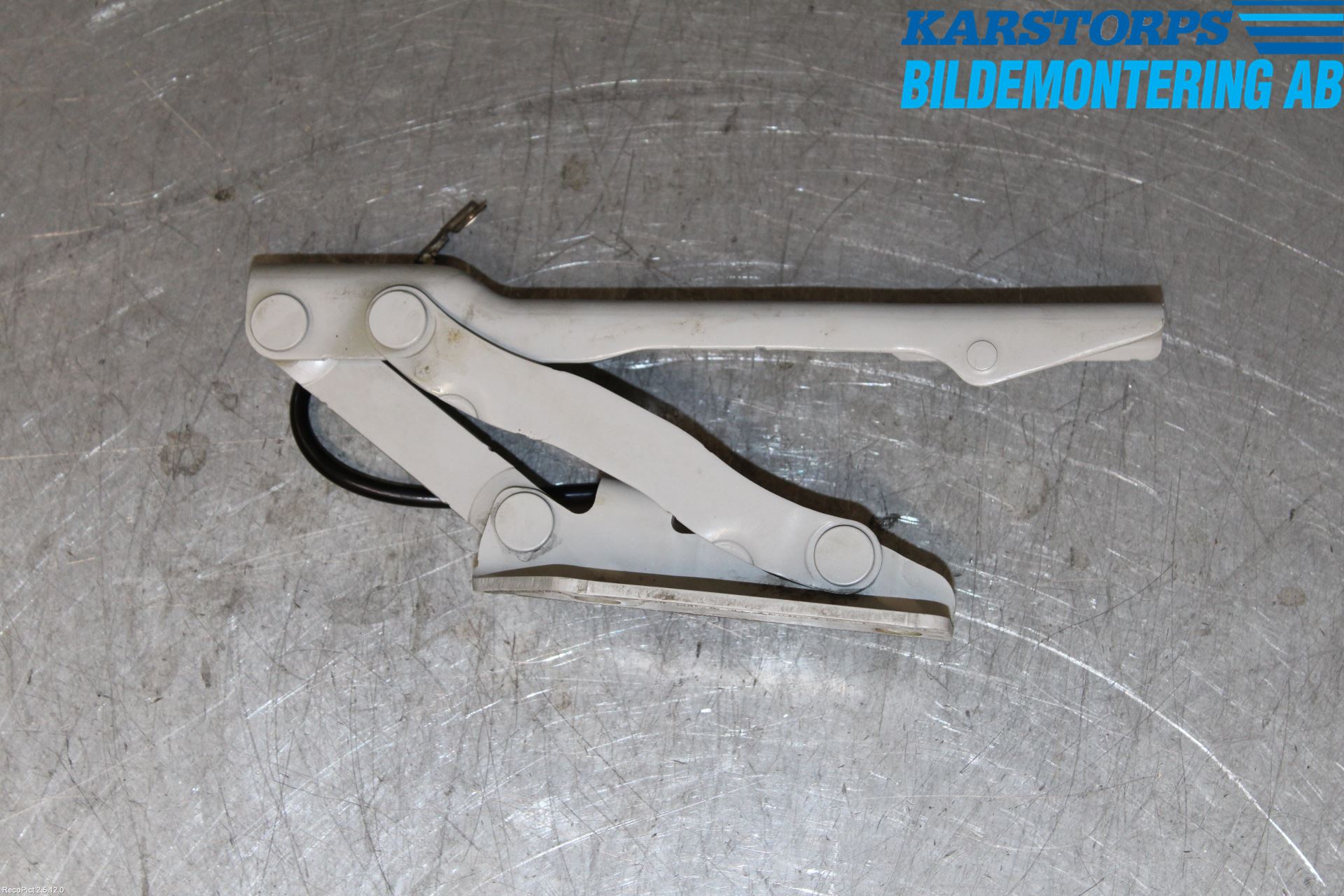 BMW 5 E60/61 Sed/Tou 02-10 Panser Hengsel - Hengsler
