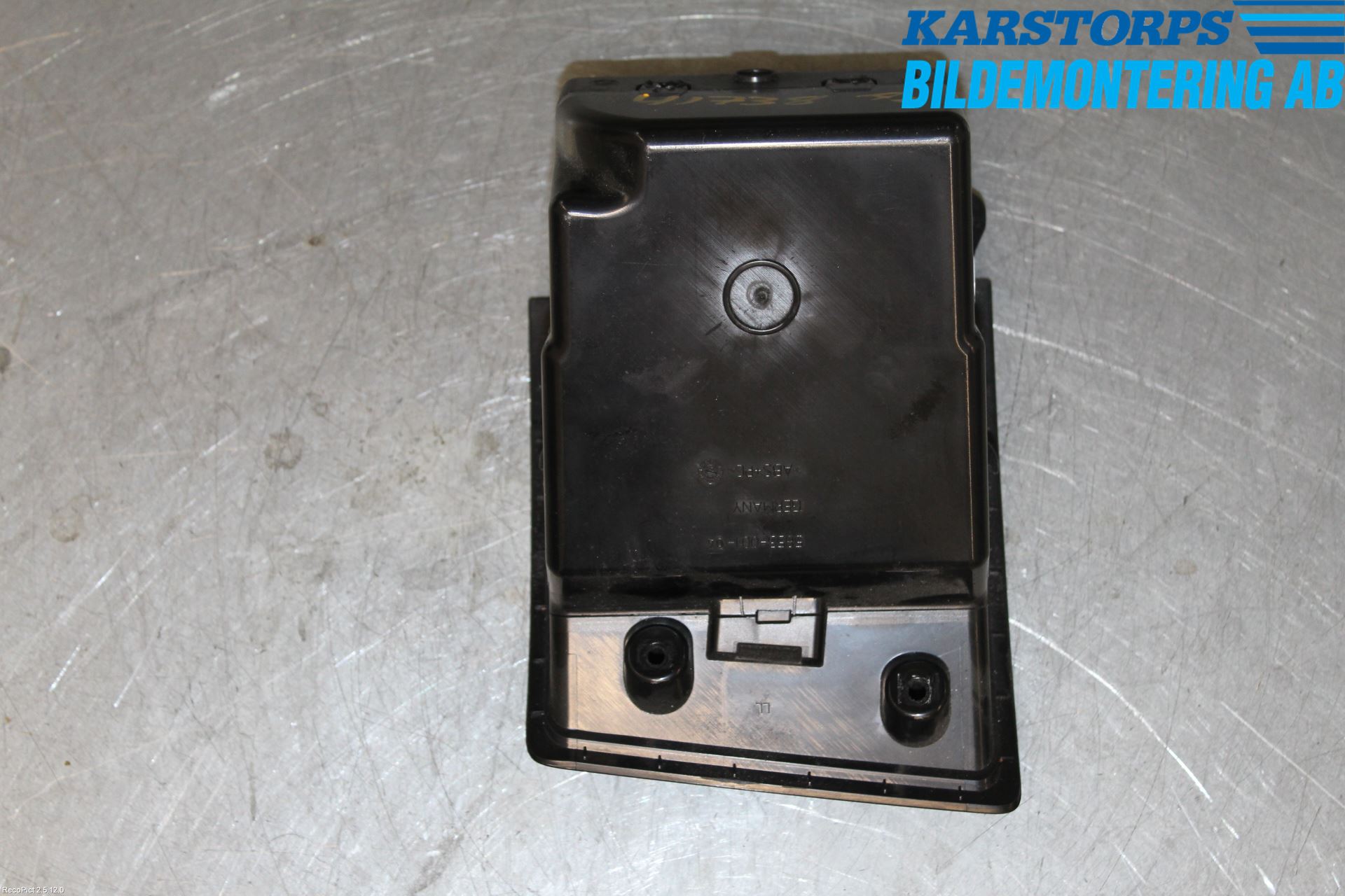 BMW 5 E60/61 Sed/Tou 02-10 Innr Oppbevaringsrom