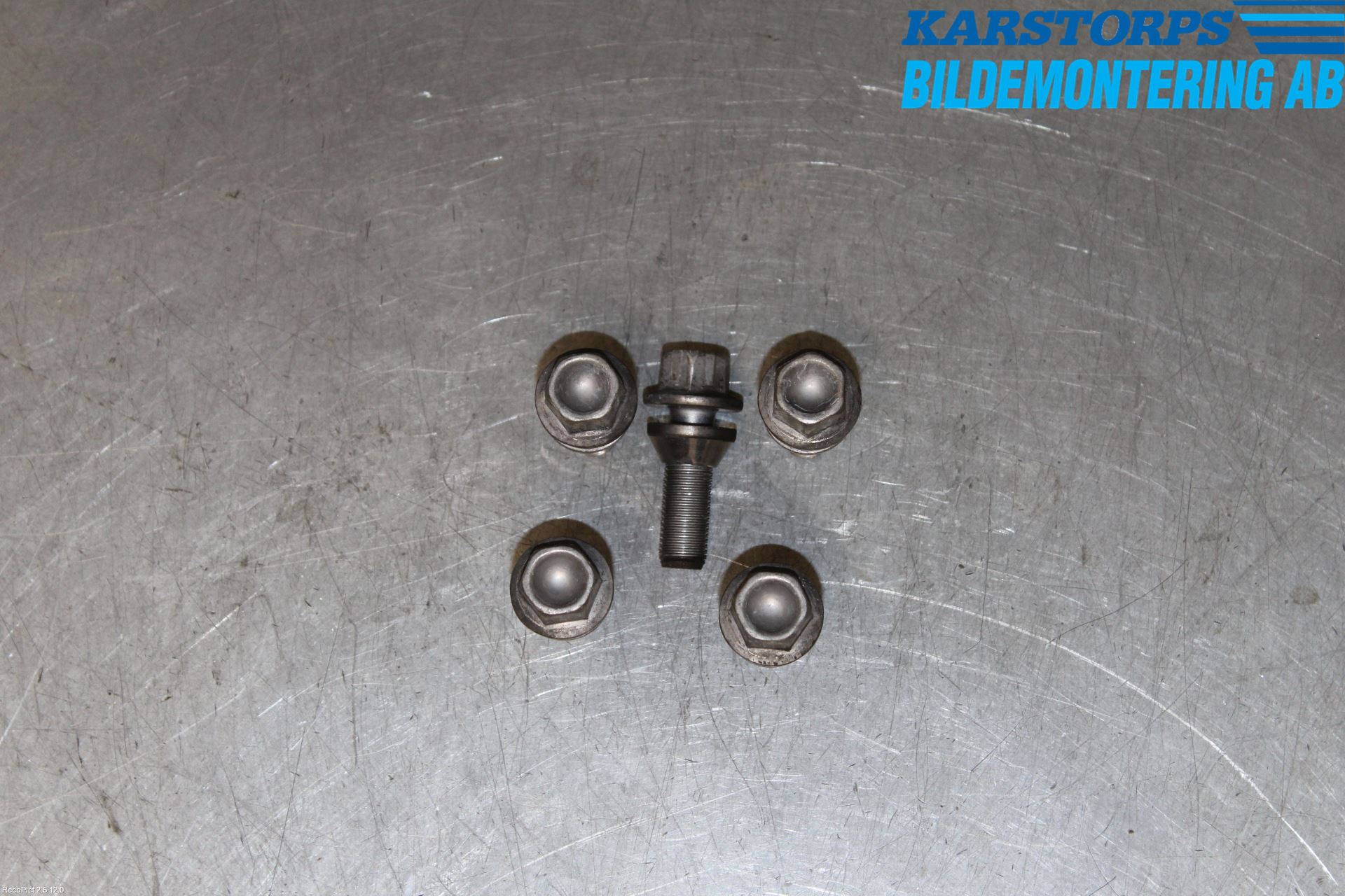Volvo V70 14-16 Hjulmutter - Bolt - Sett