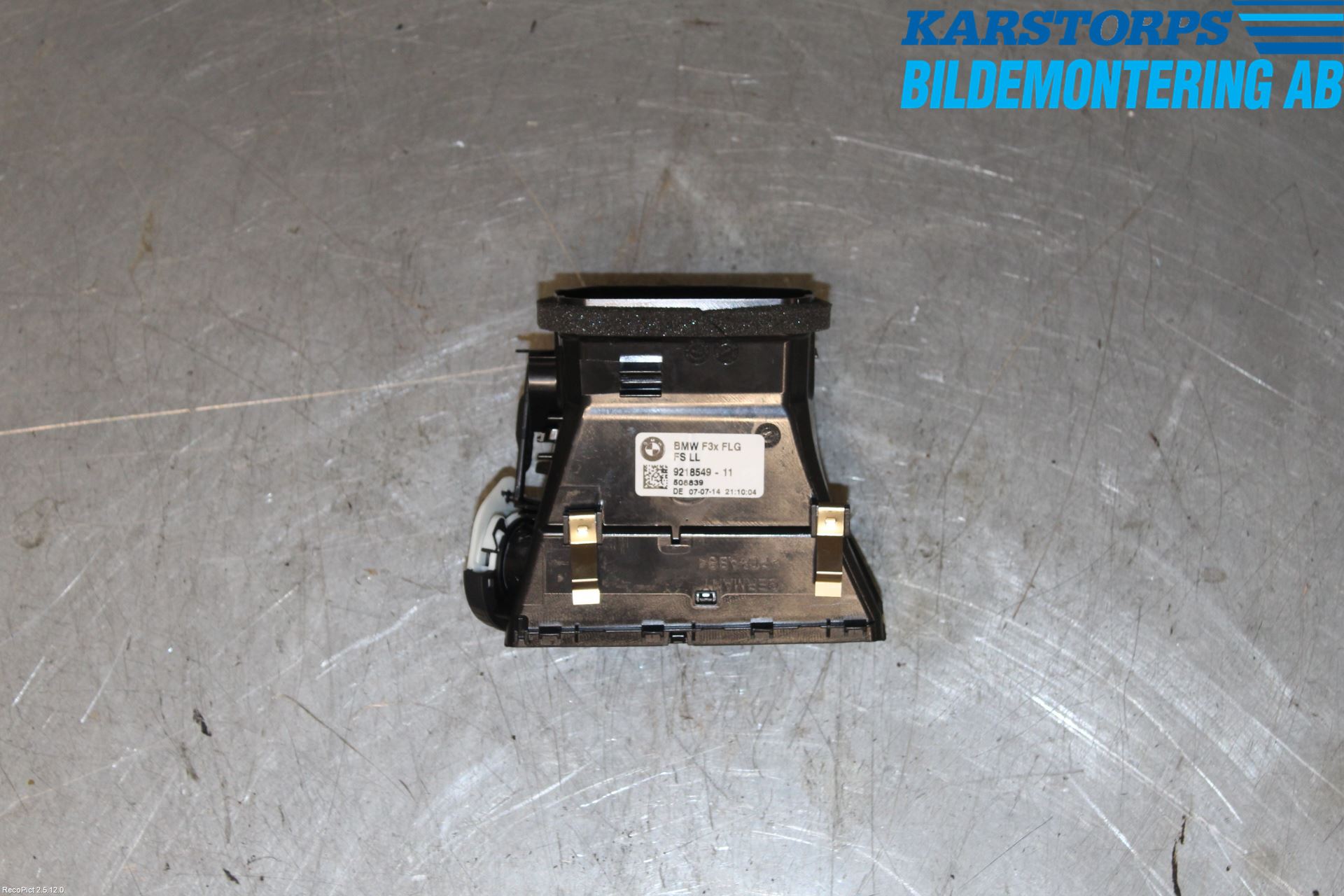 BMW 3 F30/F31/F80 12-19 Dashbord Kanal - Dyse