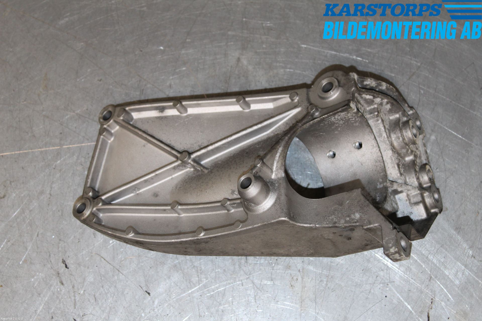 Volvo V70 14-16 Motor Feste Stål-Alu
