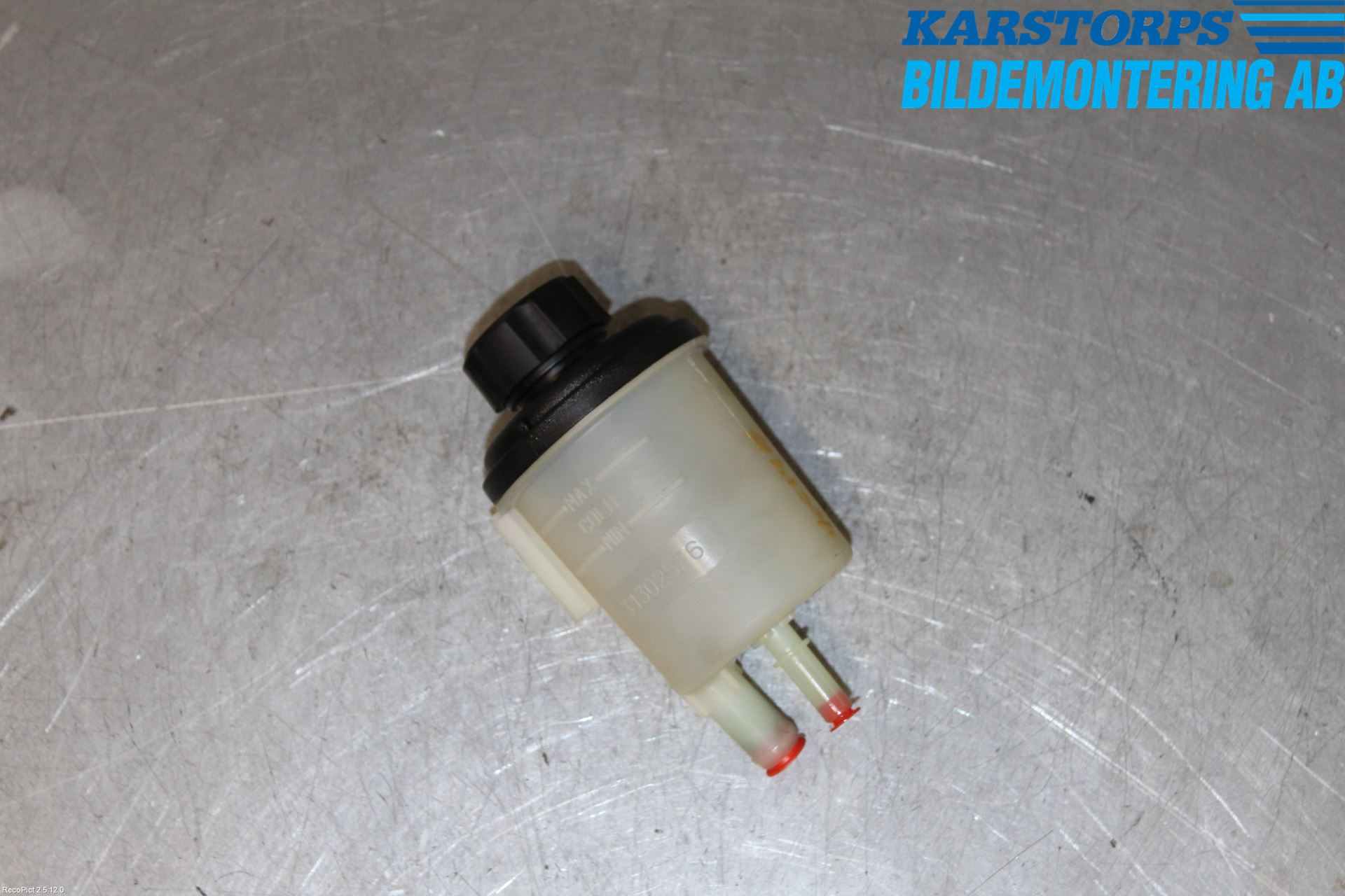 Volvo V60 14-18 Servo Oljebeholder