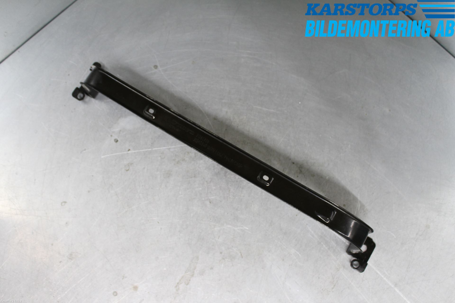 Volvo V60 14-18 Drivstofftank Bånd-Feste