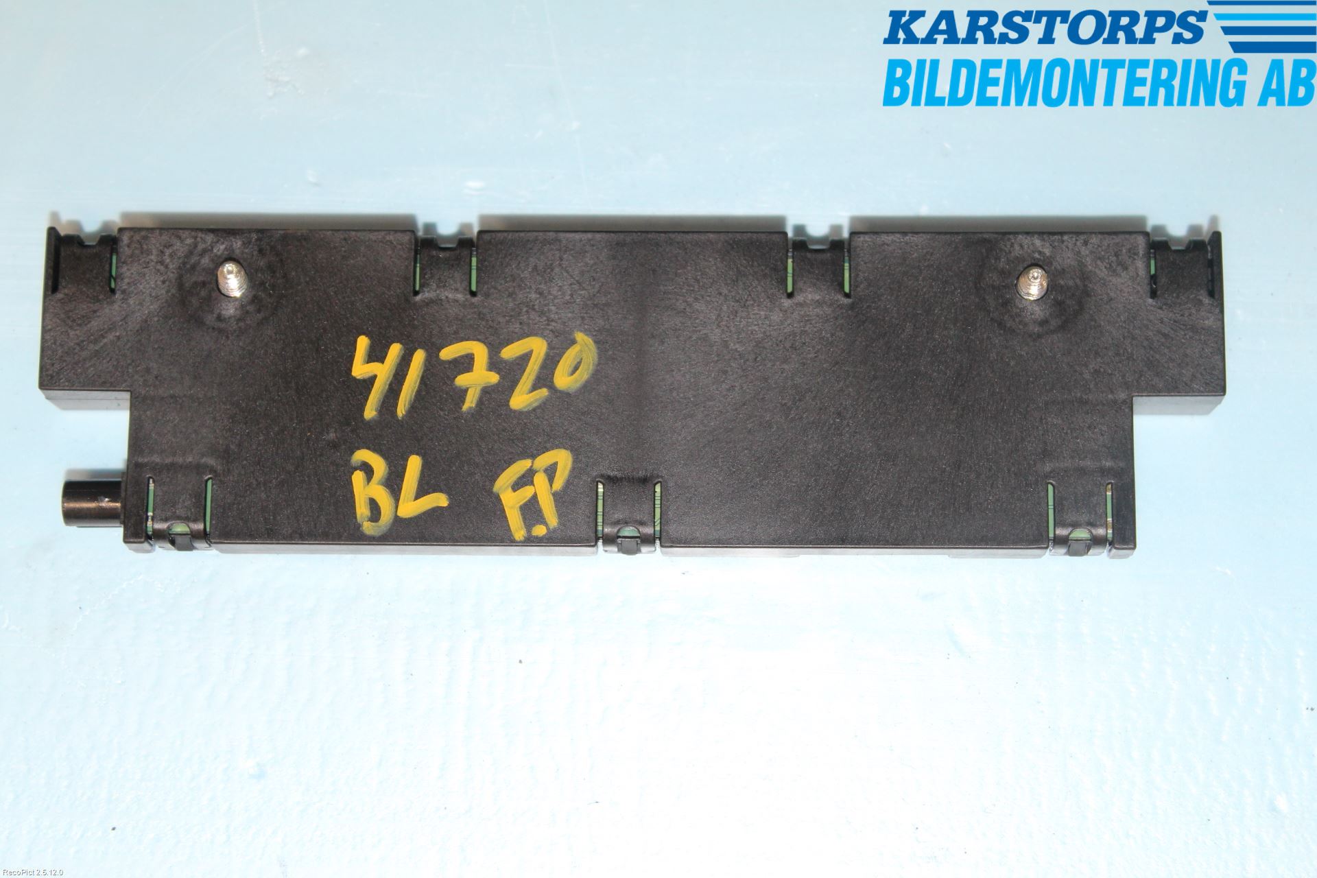 BMW 5 F10/F11/F18 09-17 Stereo Antenneforsterker