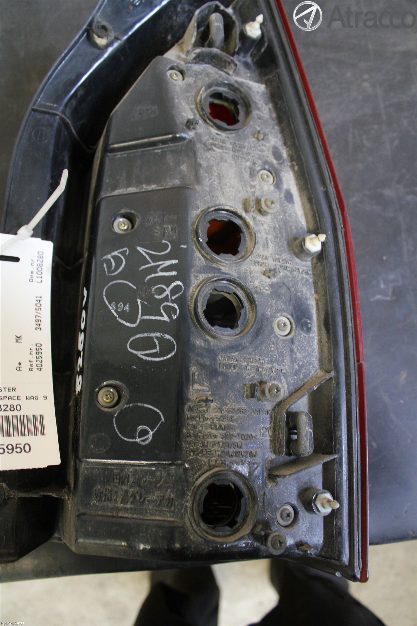 Mitsubishi SPACE WAG 99- Baklykt Venstre