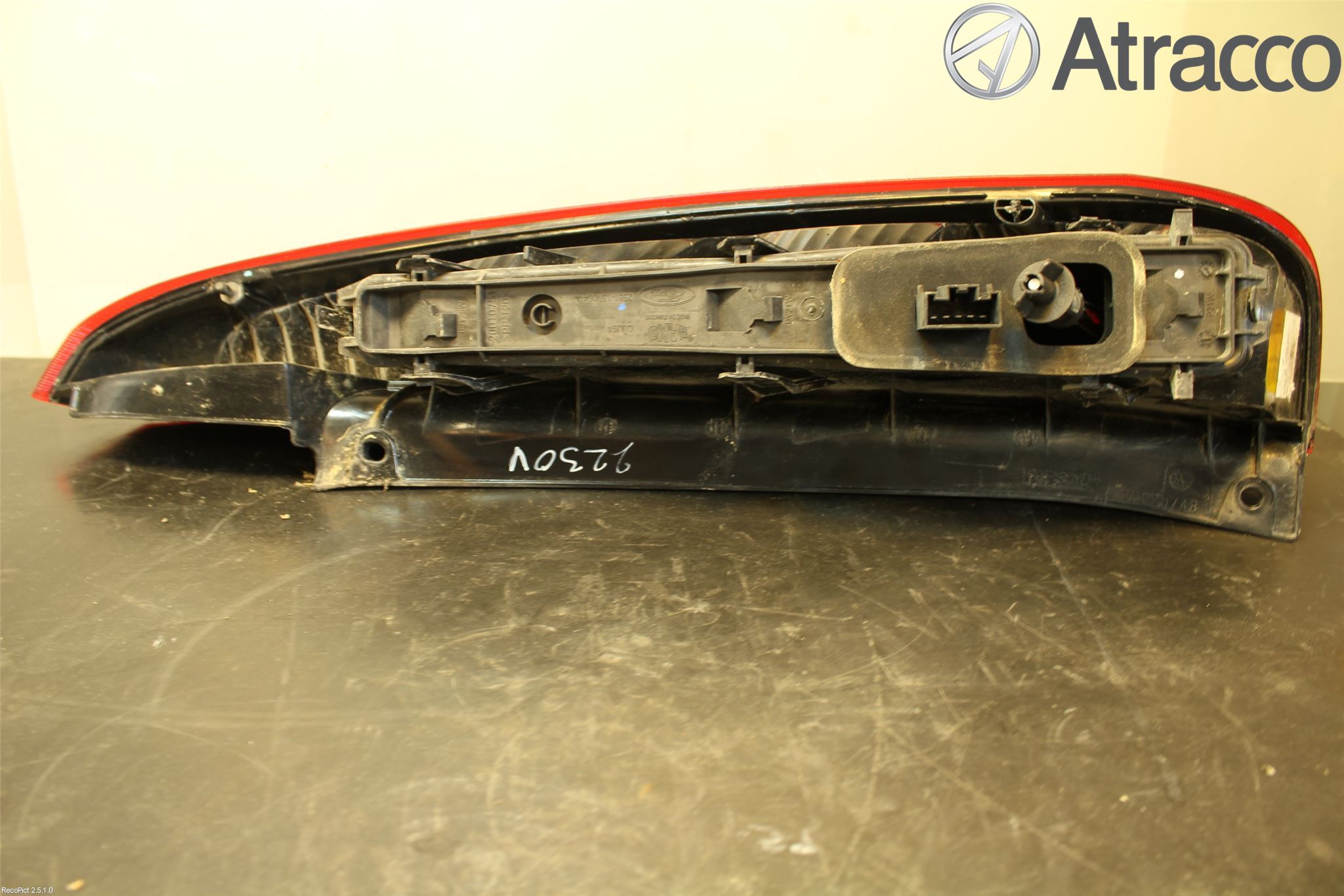 Ford FIESTA     02-05 Baklykt Venstre