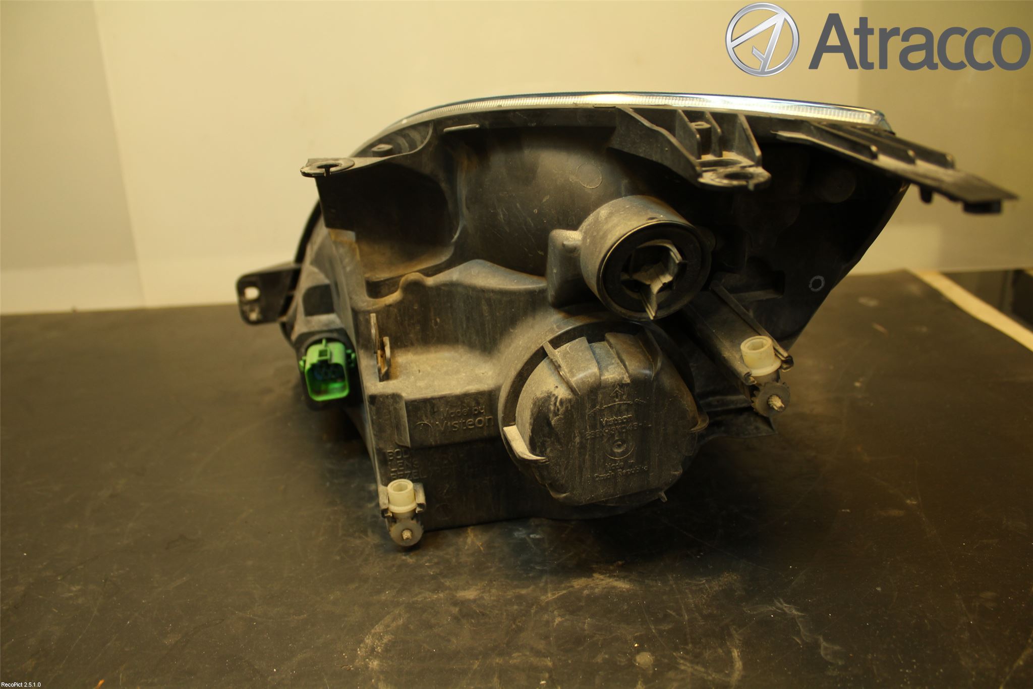 Ford FIESTA     02-05 Frontlykt Høyre