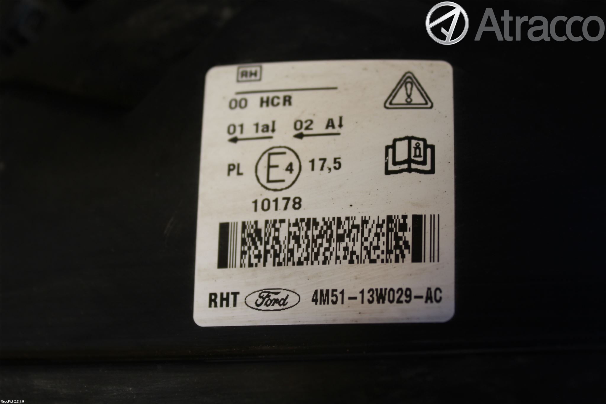 Ford FOCUS     04-07 Frontlykt Høyre
