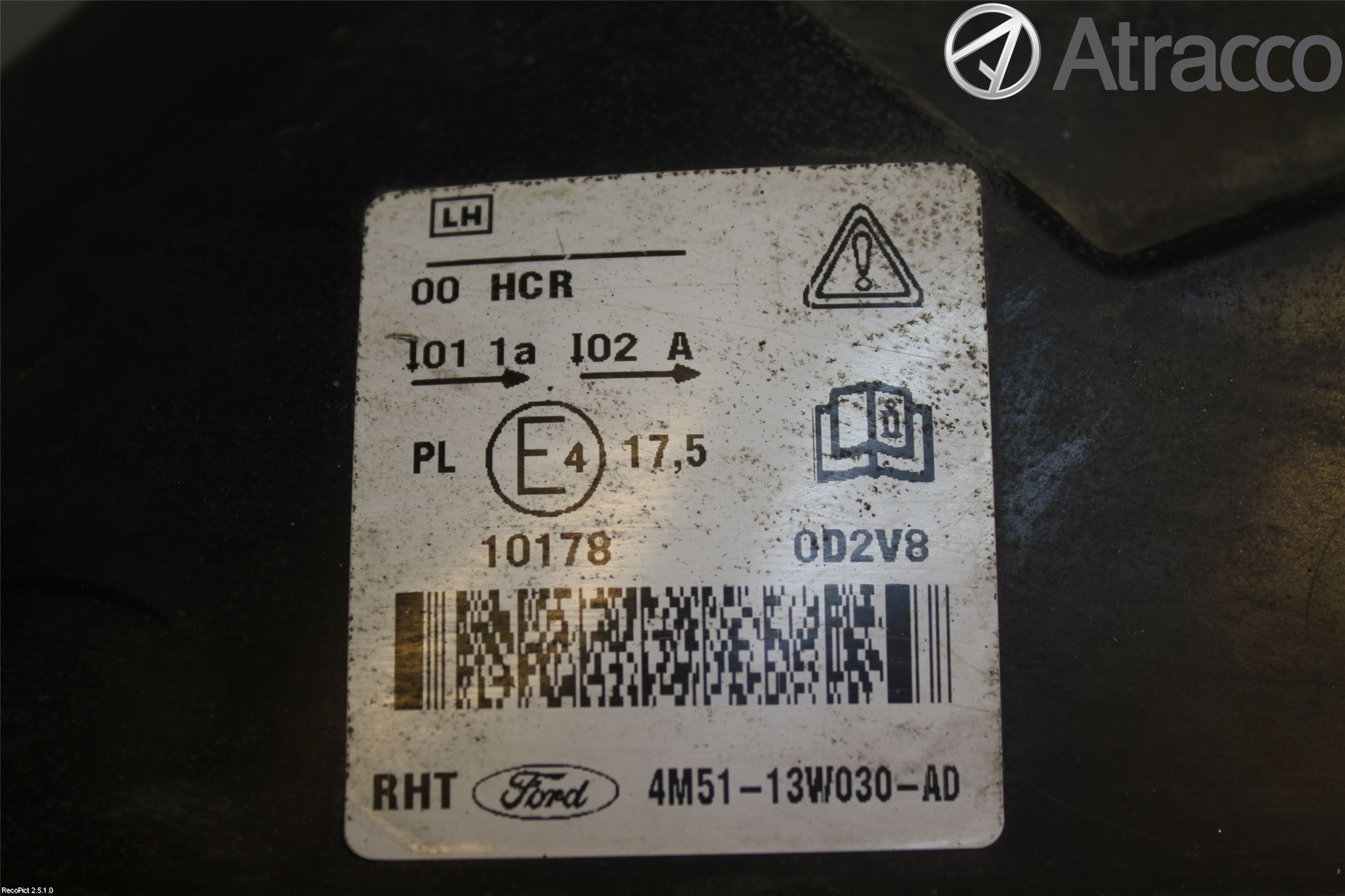 Ford FOCUS     04-07 Frontlykt Venstre