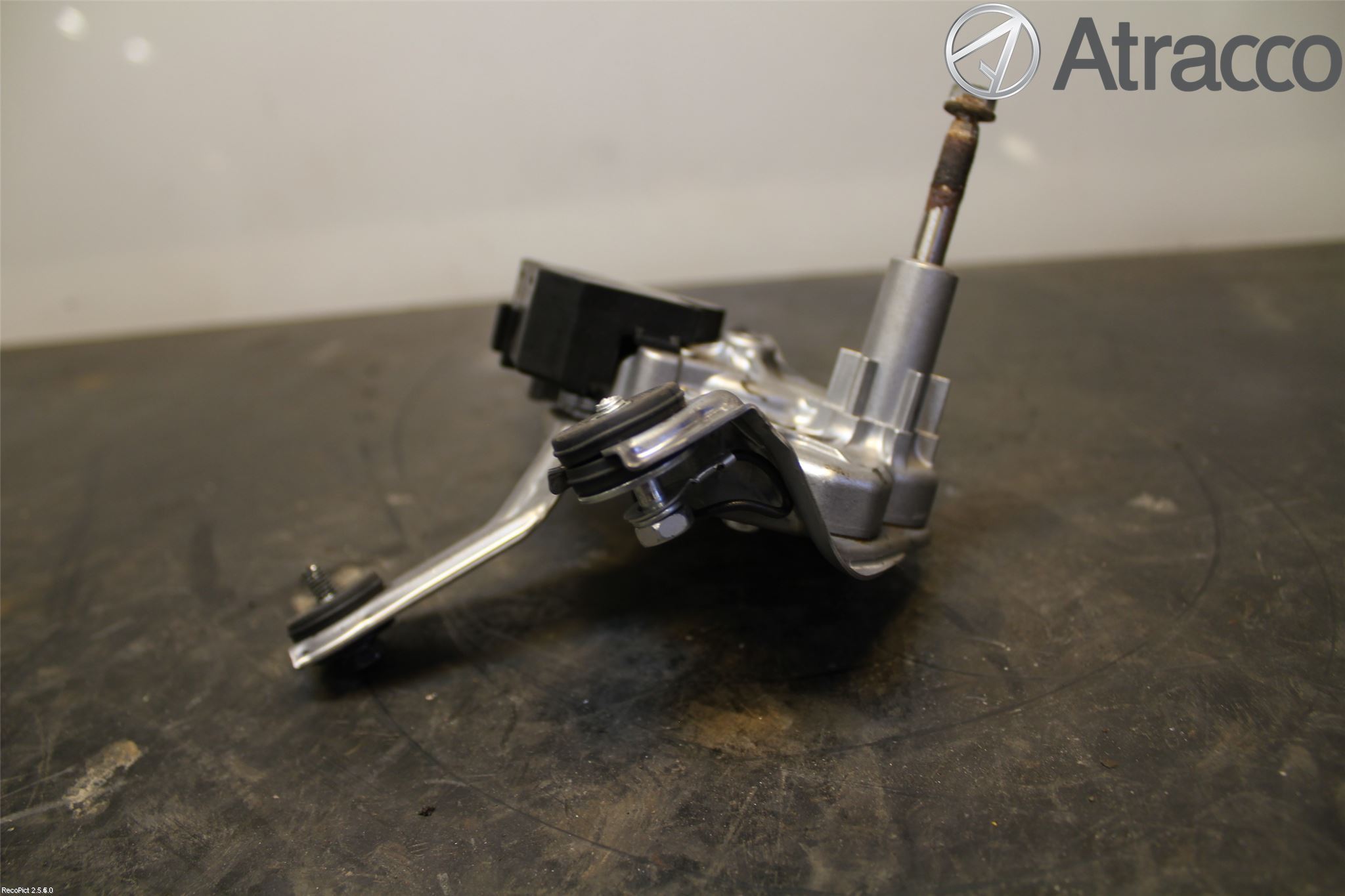 Toyota AVENSIS 07-08 Viskermotor Bakluke