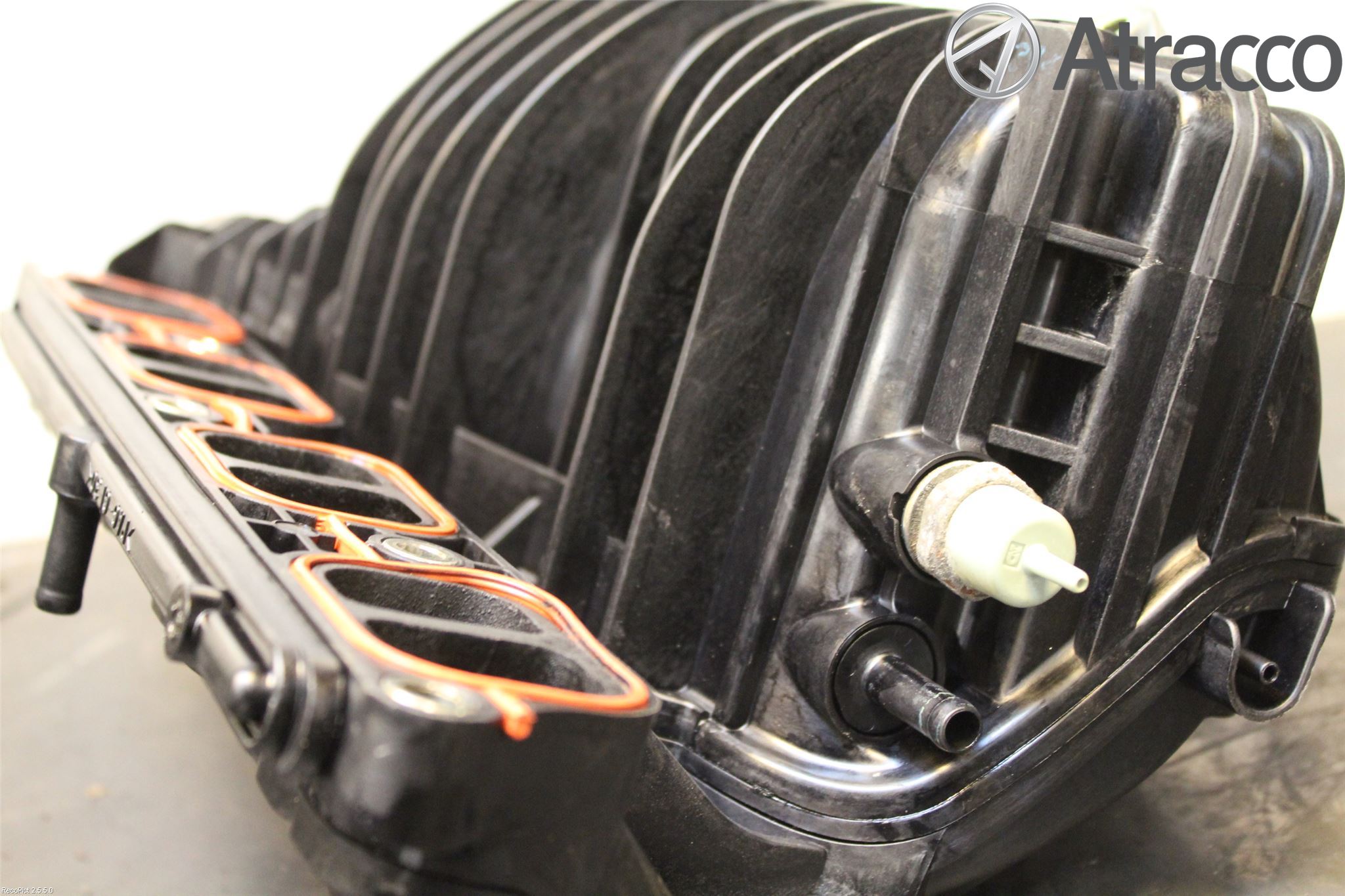 Toyota AVENSIS 98-02 Innsugningsmanifold