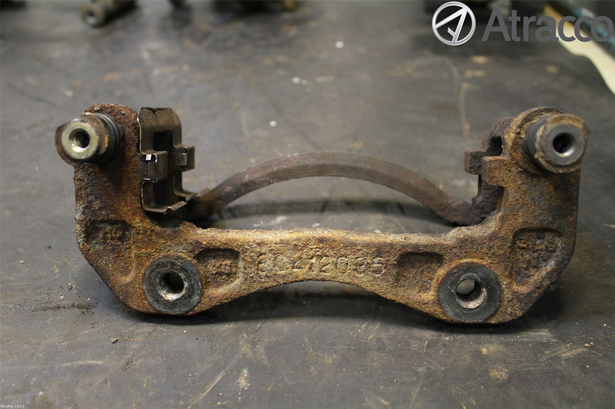 Hyundai SANTA FE  00-06 Bremsecaliper Feste Holder