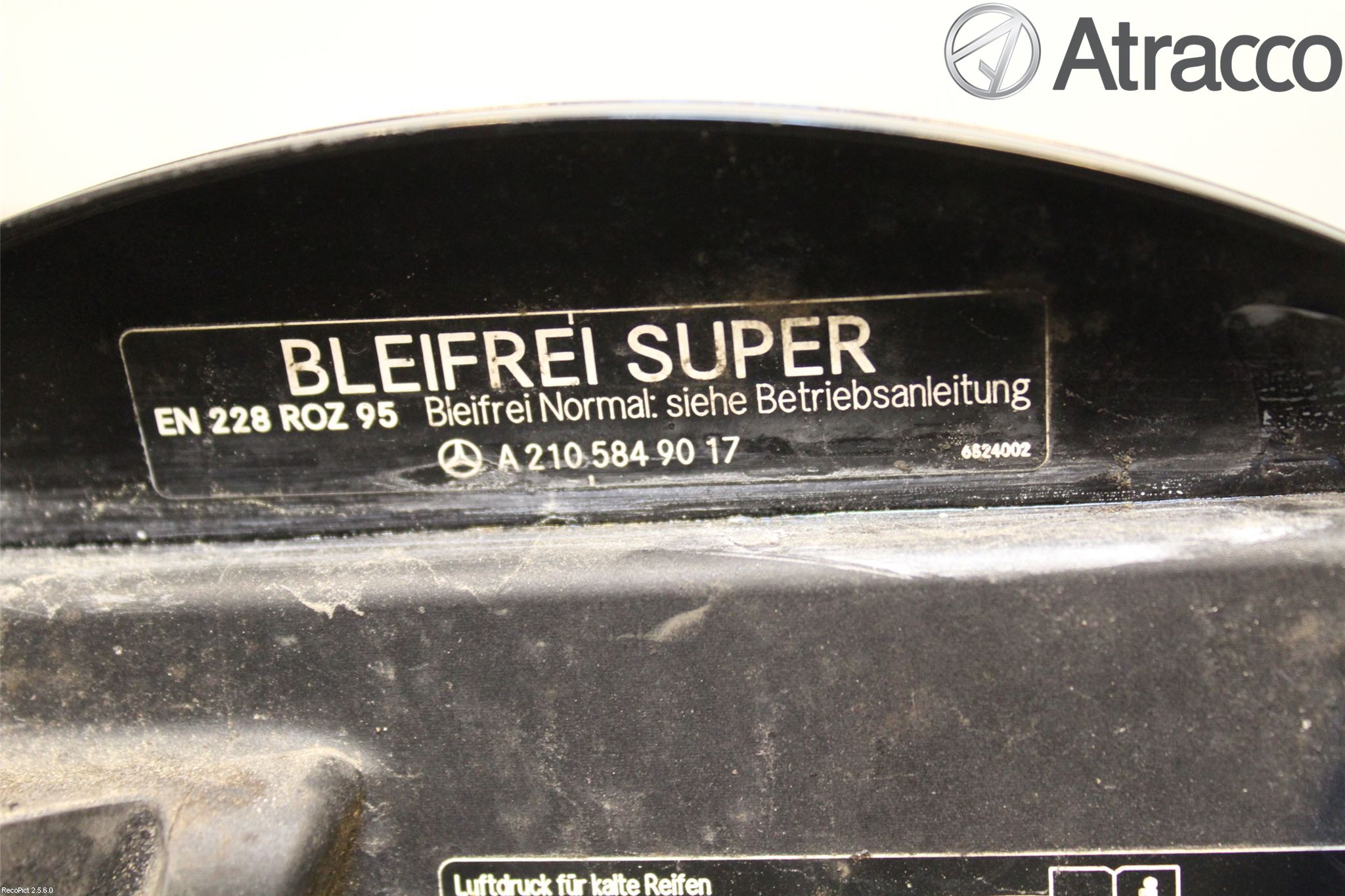 Mercedes-Benz MB CLS (C219) 03-11 Drivstoff Tankluke