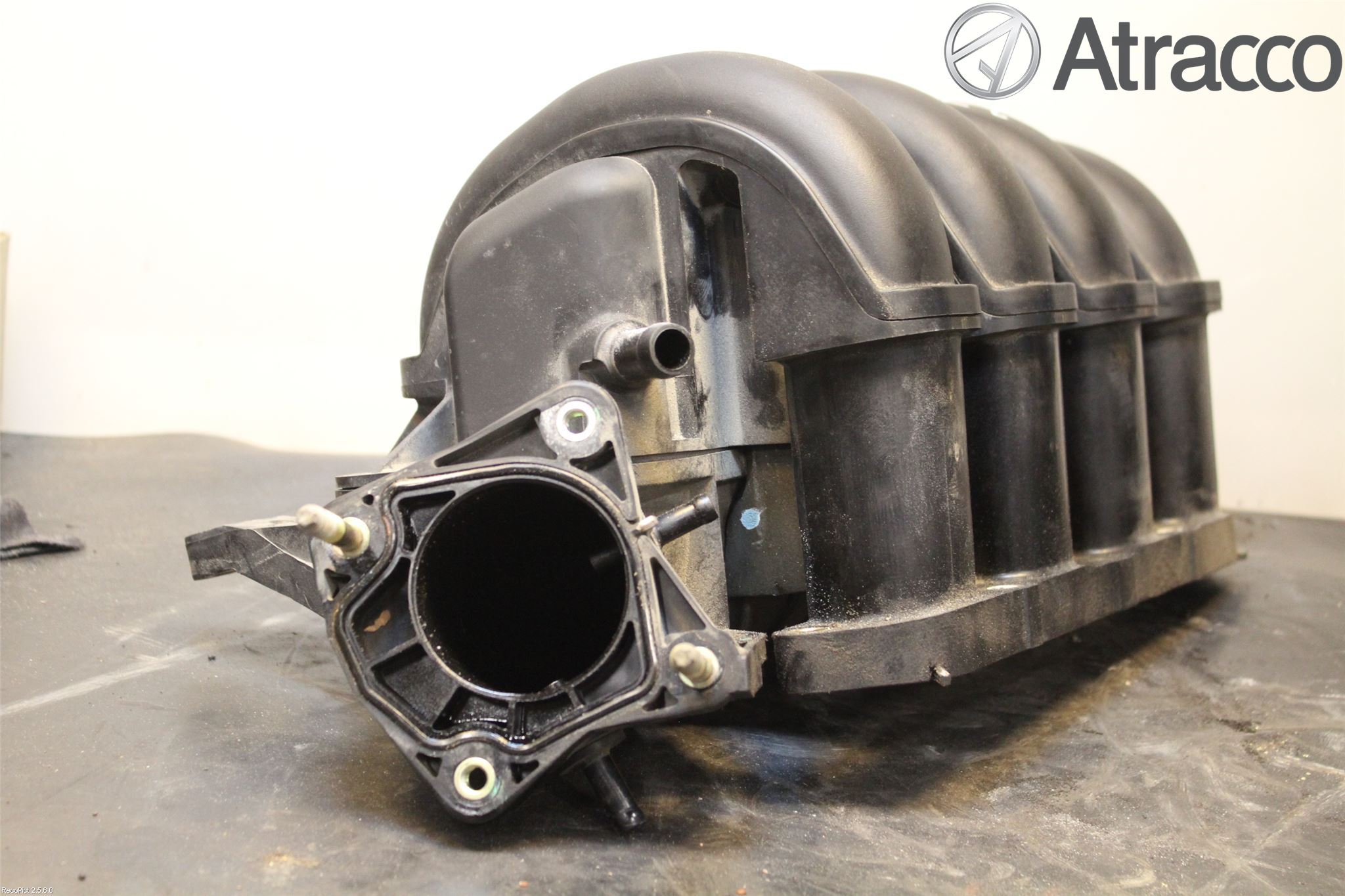 Toyota AVENSIS 98-02 Innsugningsmanifold