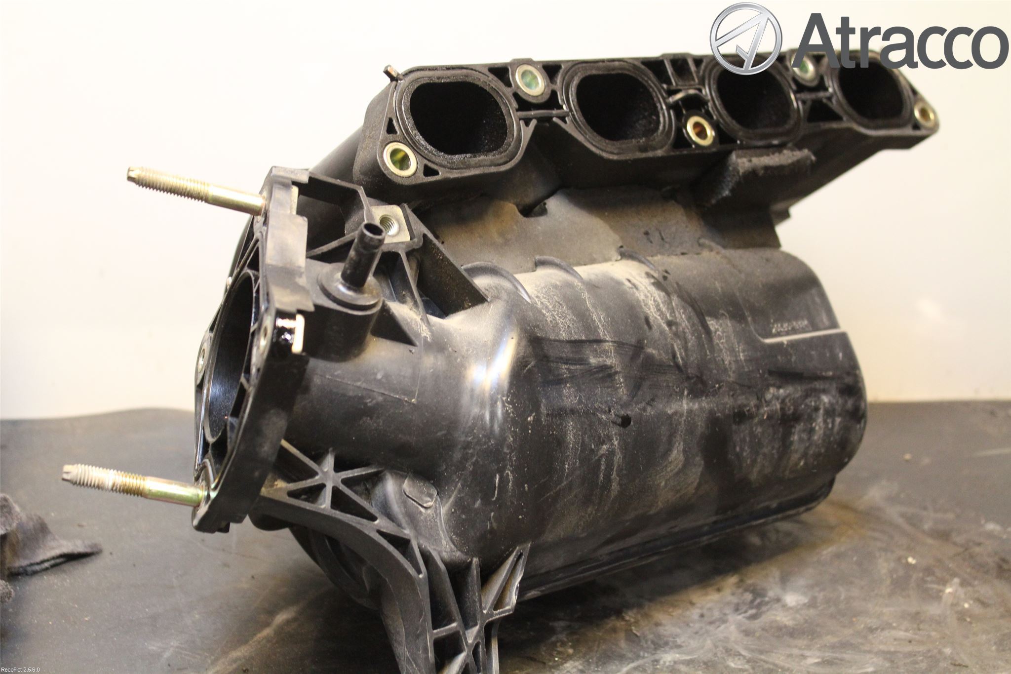 Toyota AVENSIS 98-02 Innsugningsmanifold
