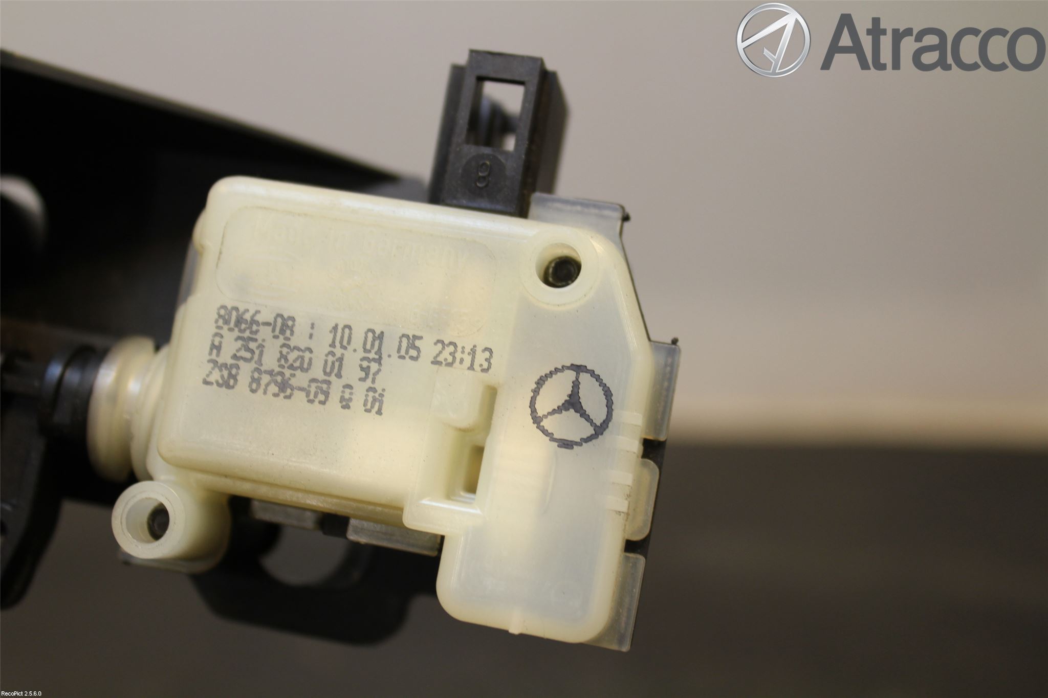 Mercedes-Benz MB CLS (C219) 03-11 Sentrallåsmotor Tankluke