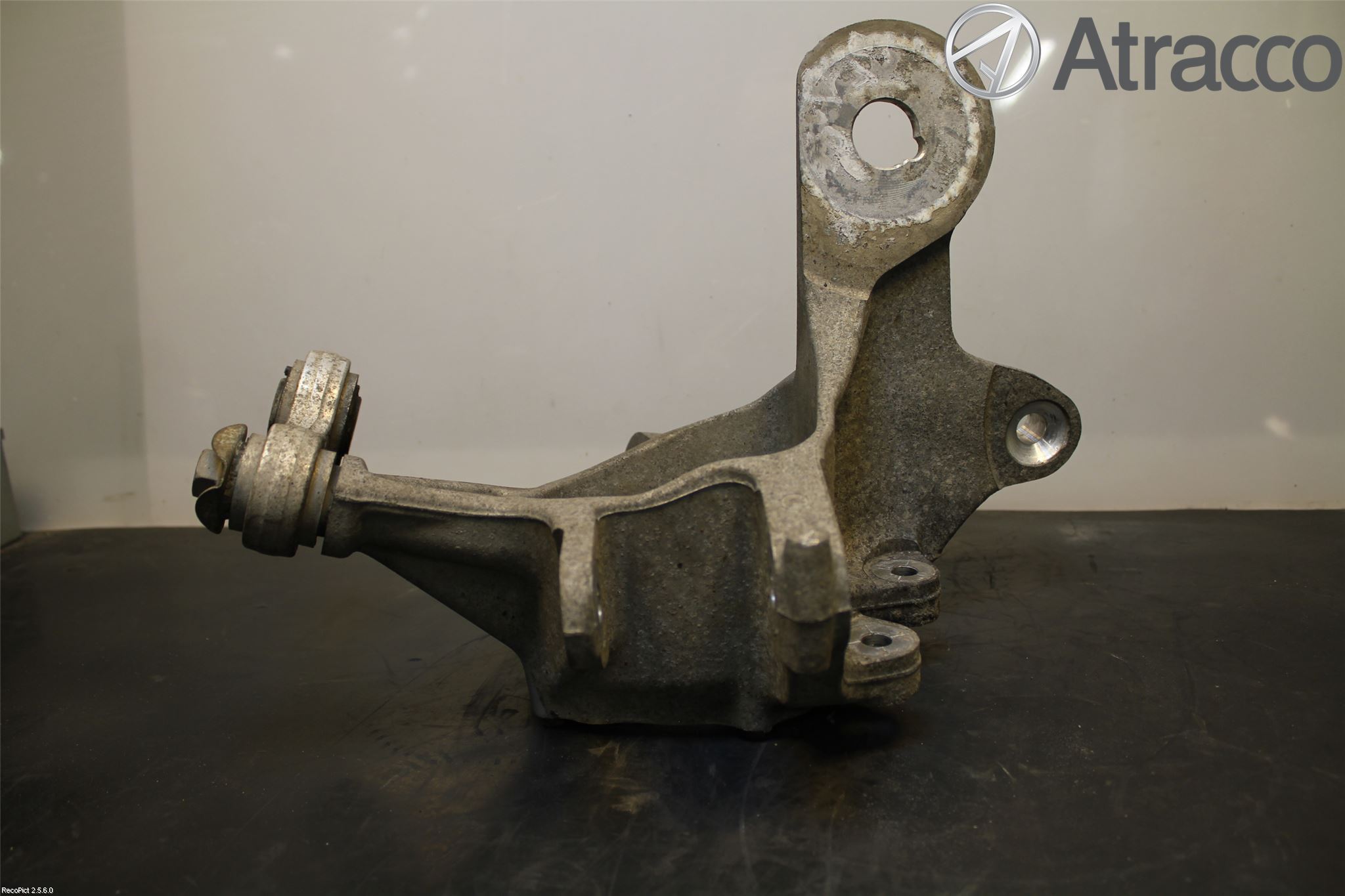 BMW 5 F10/F11/F18 09-17 Hjullagerhus Bak Venstre