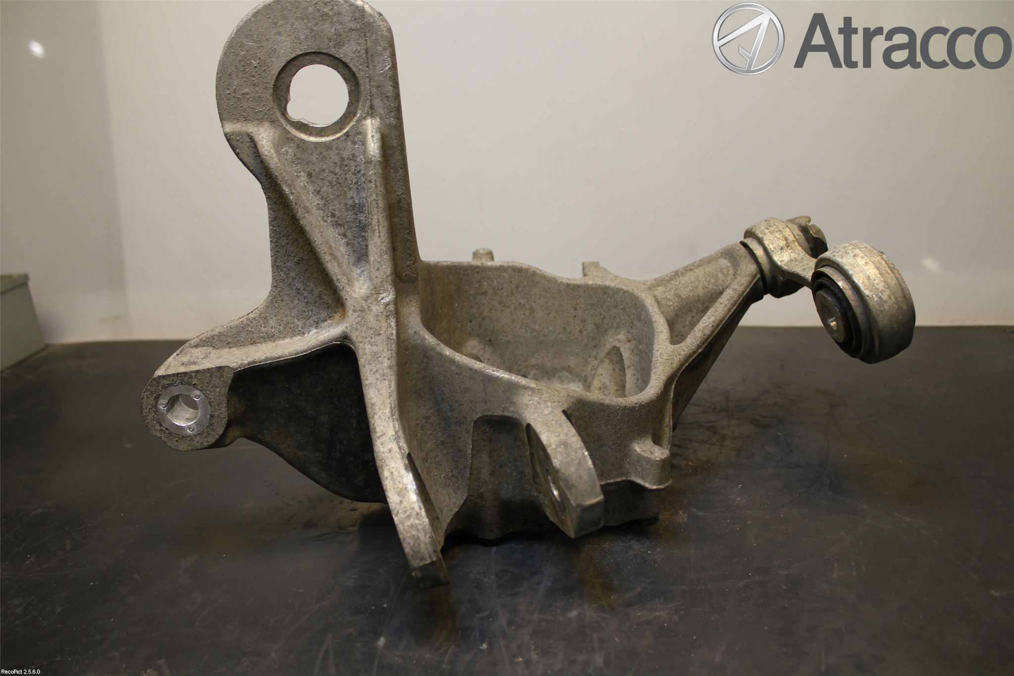 BMW 5 F10/F11/F18 09-17 Hjullagerhus Bak Venstre