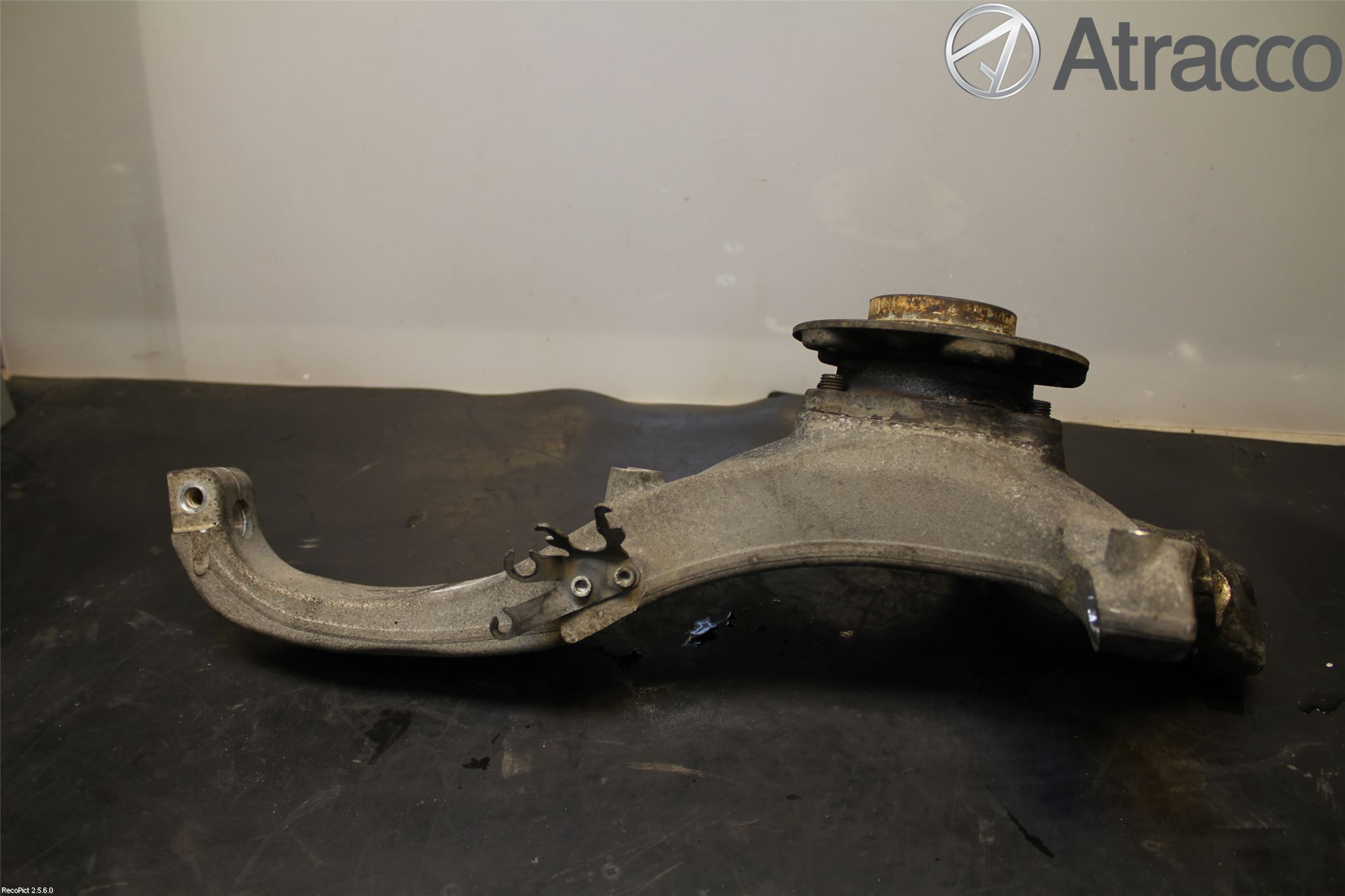 BMW 5 F10/F11/F18 09-17 Spindel Vf