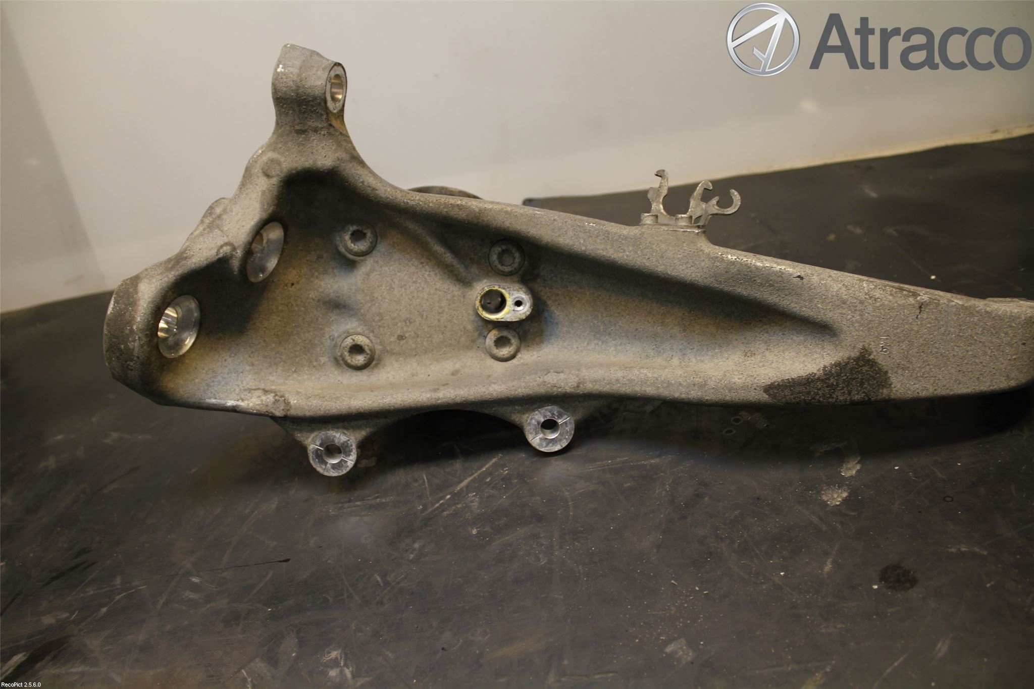 BMW 5 F10/F11/F18 09-17 Spindel Hf