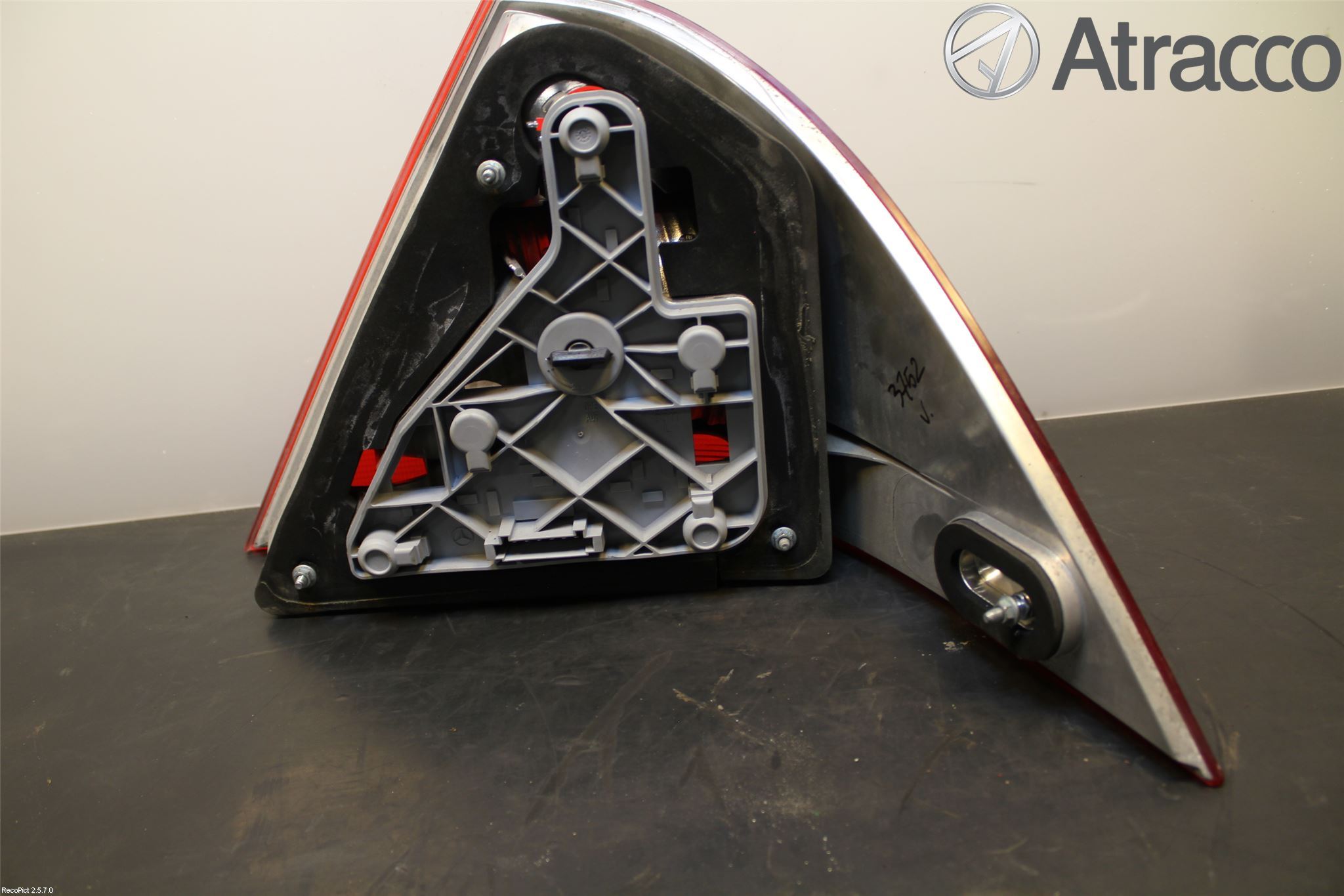Mercedes-Benz MB C (203) 00-07 Baklykt Venstre
