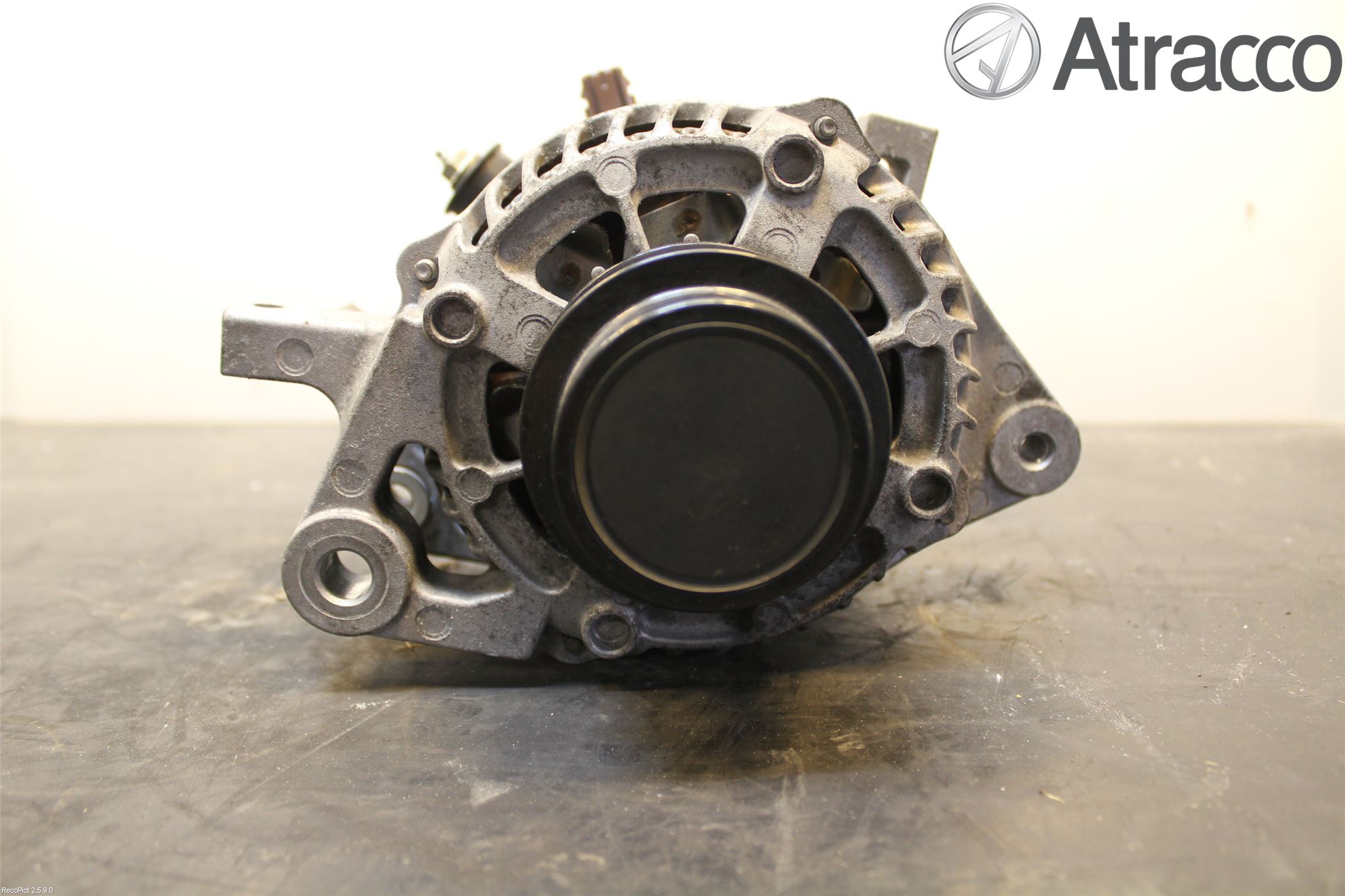 Toyota YARIS XP130 12-14 Dynamo