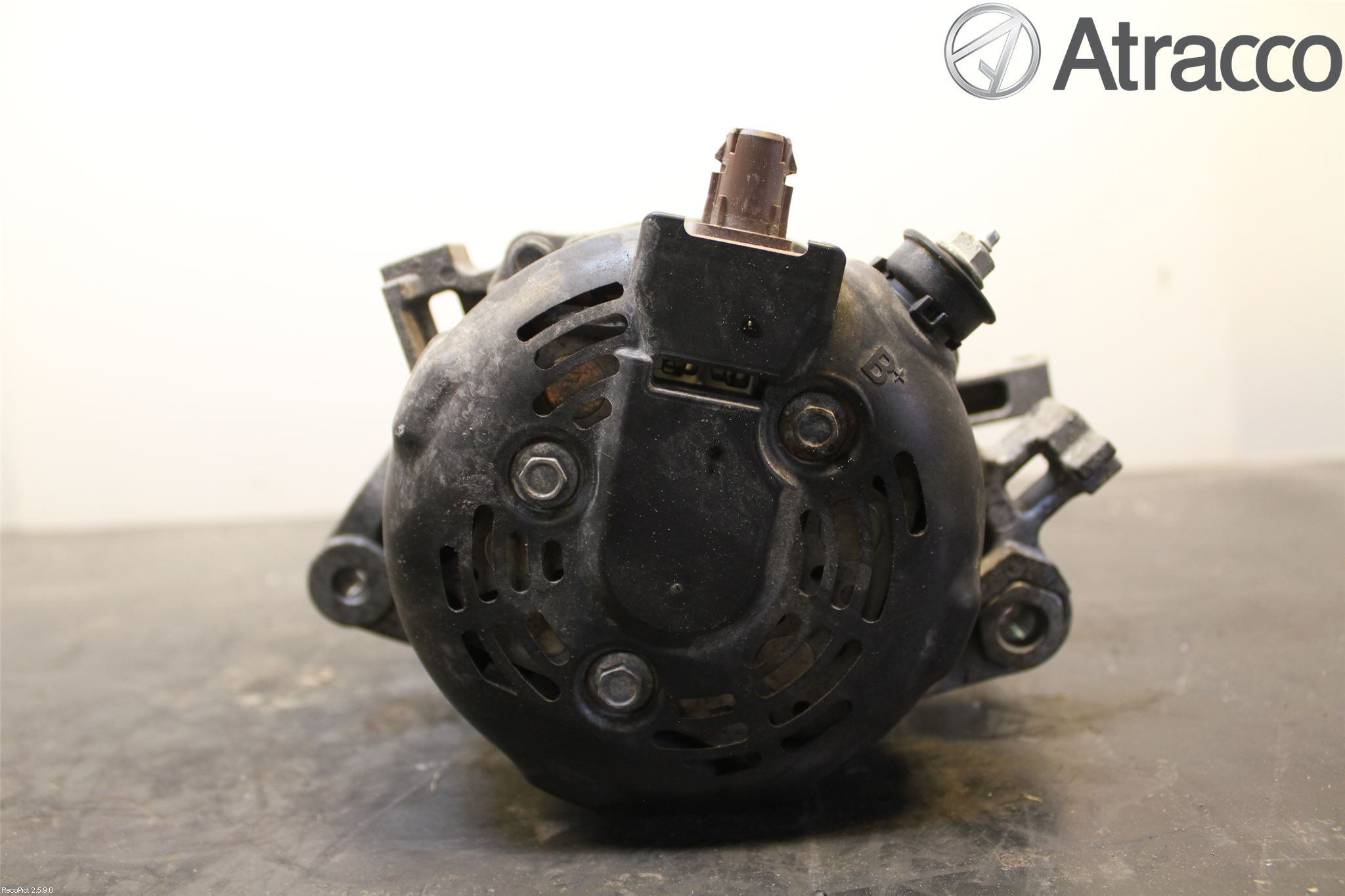 Toyota YARIS XP130 12-14 Dynamo