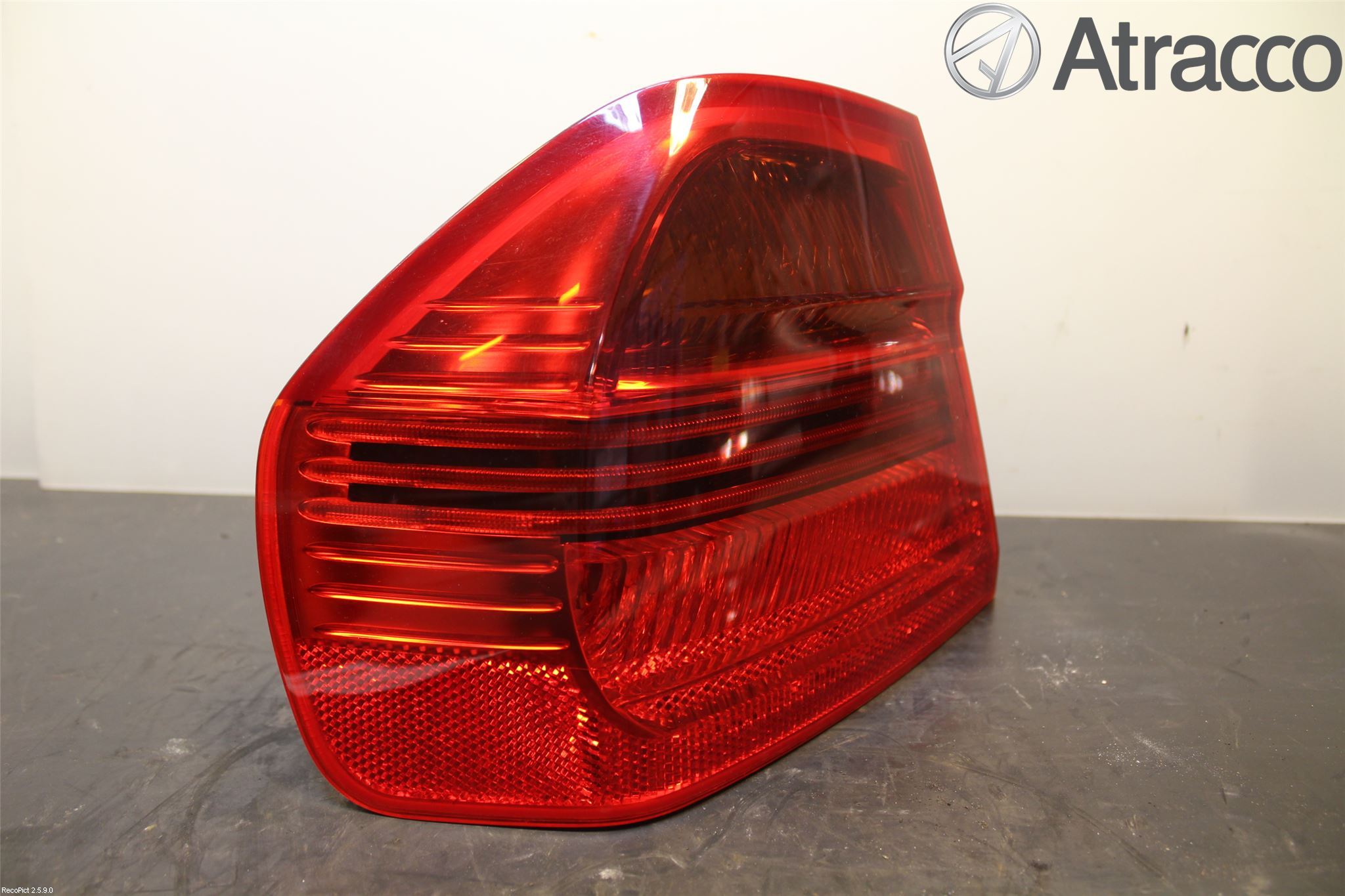 BMW 3 E90/91 SED/TOU 05-12 Baklykt Venstre