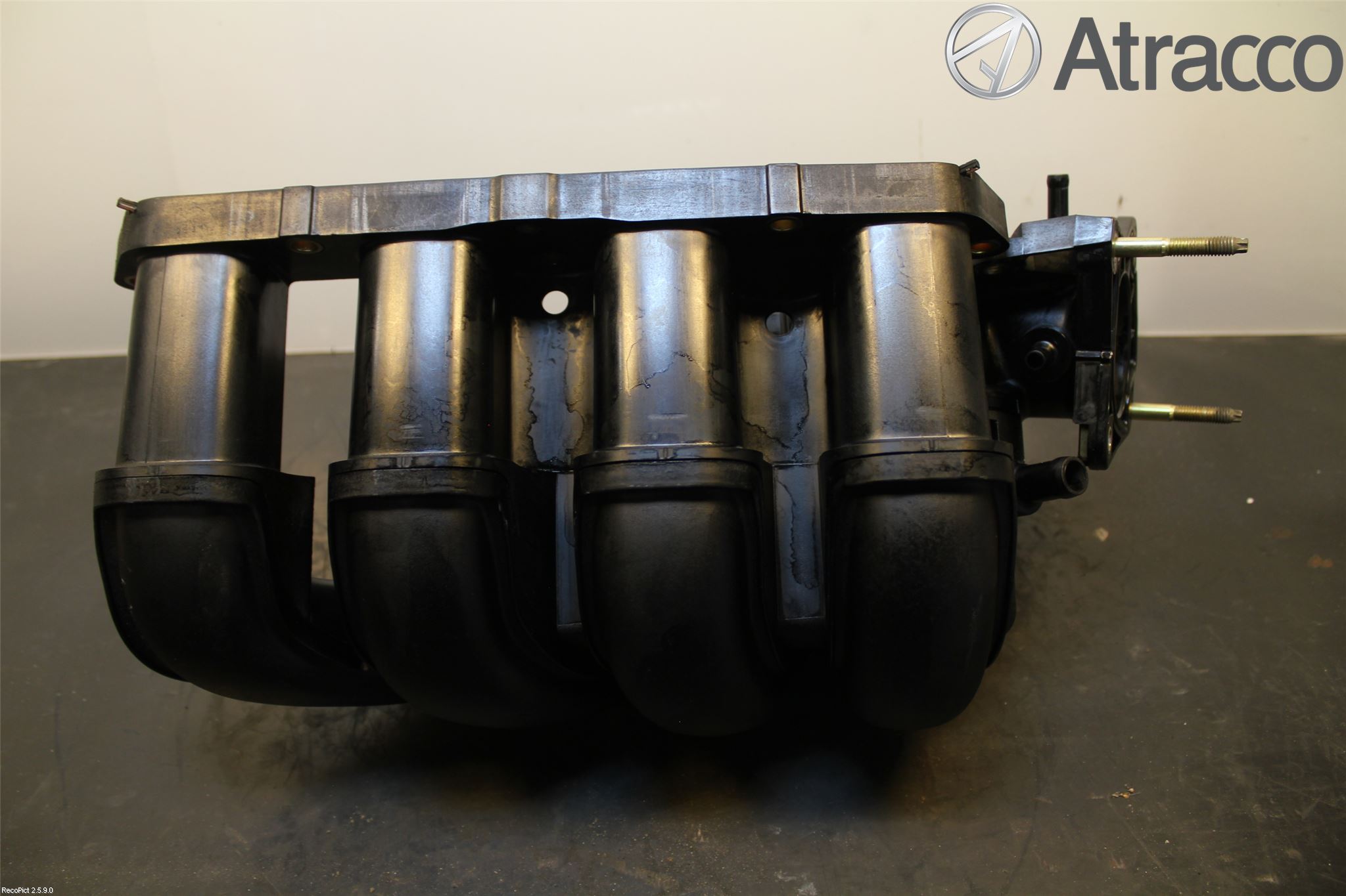 Toyota AVENSIS 98-02 Innsugningsmanifold