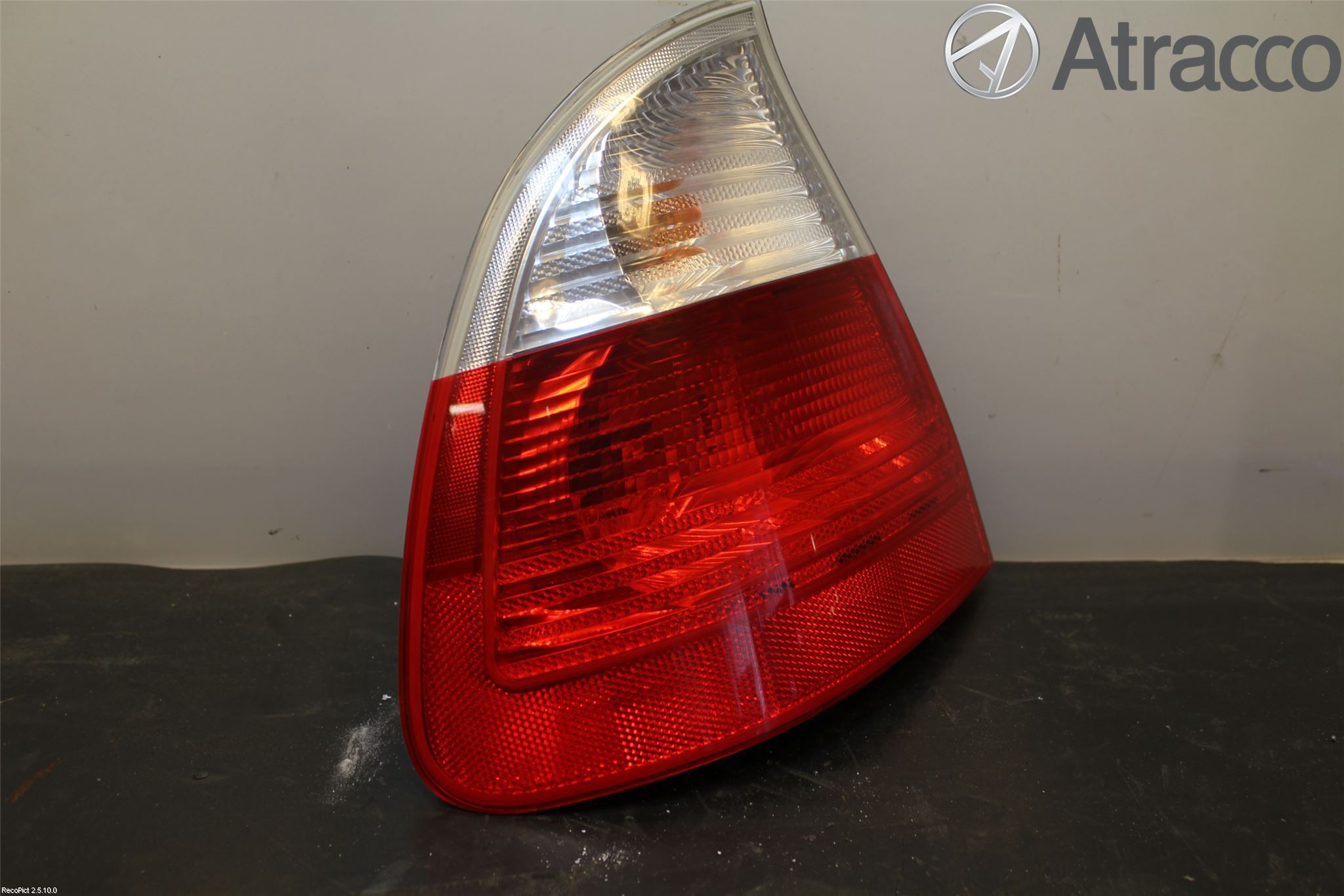 BMW 3 E46      98-05 Baklykt Venstre