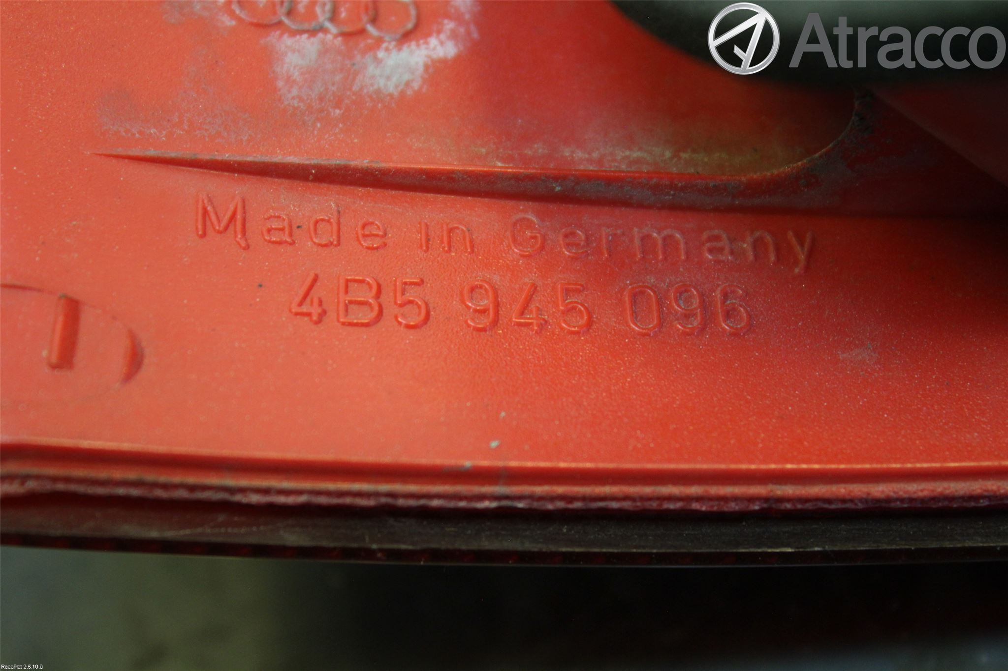 Audi A6/S6     97-05 Baklykt Høyre