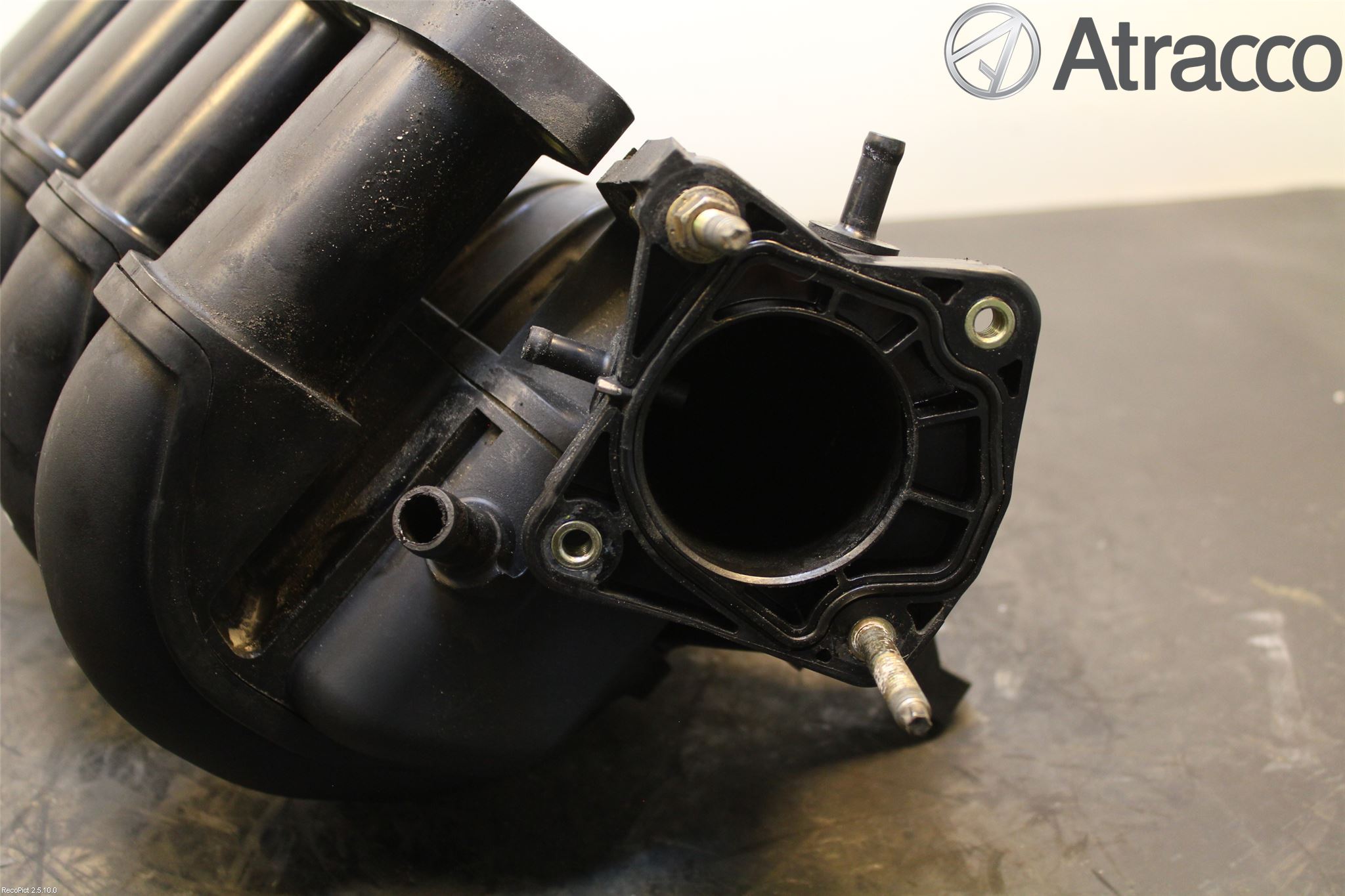 Toyota AVENSIS 98-02 Innsugningsmanifold