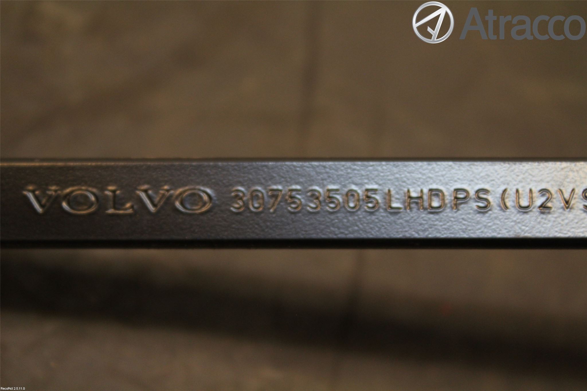 Volvo V60 11-13 Viskerarm-Armer Frontrute