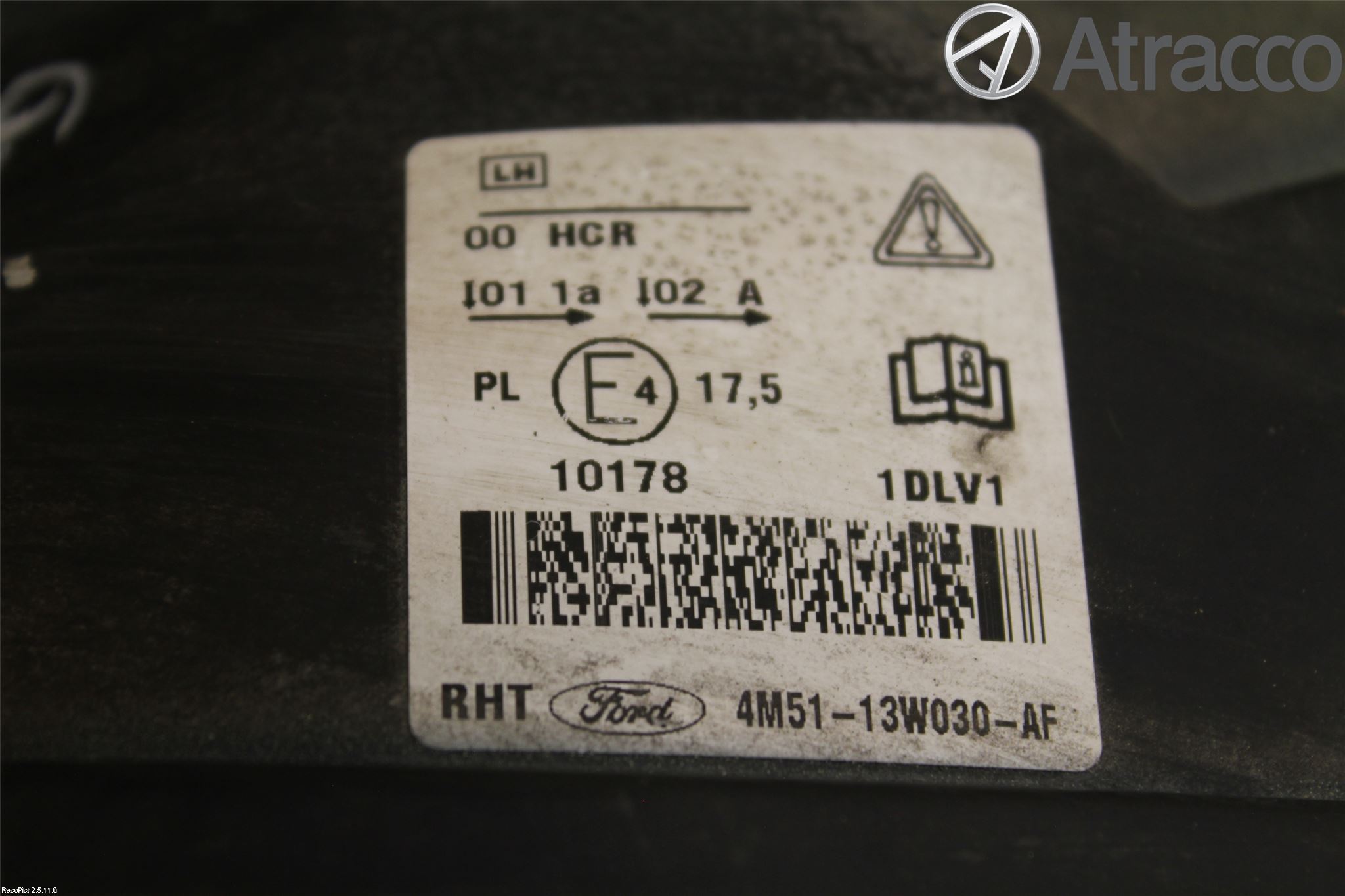 Ford FOCUS     04-07 Frontlykt Venstre
