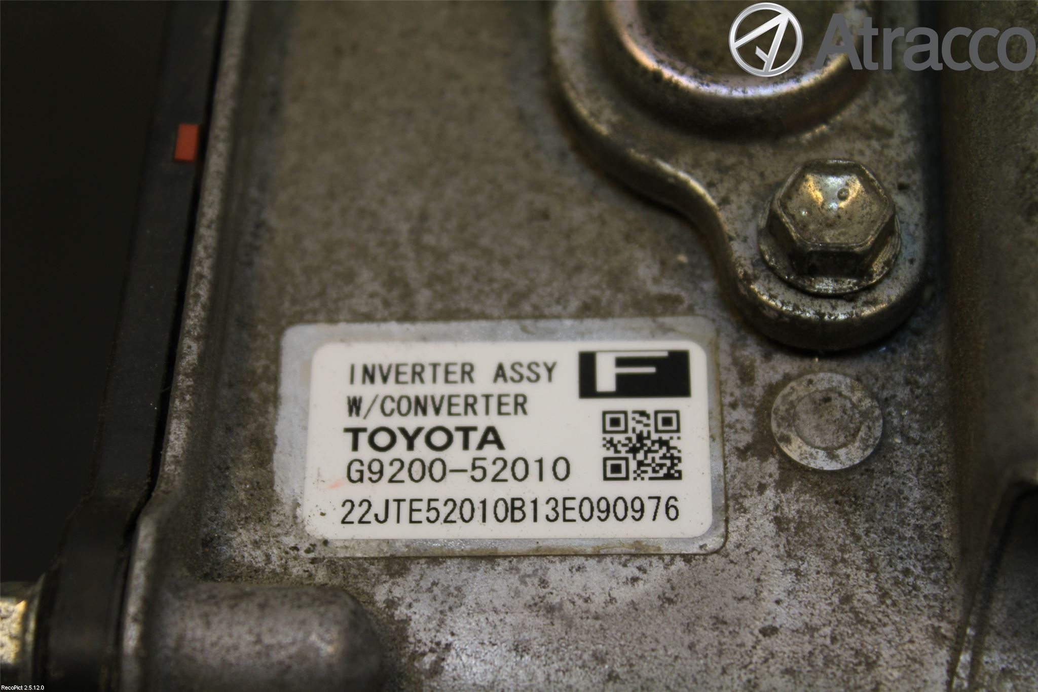 Toyota YARIS XP130 12-14 Hybridconverter