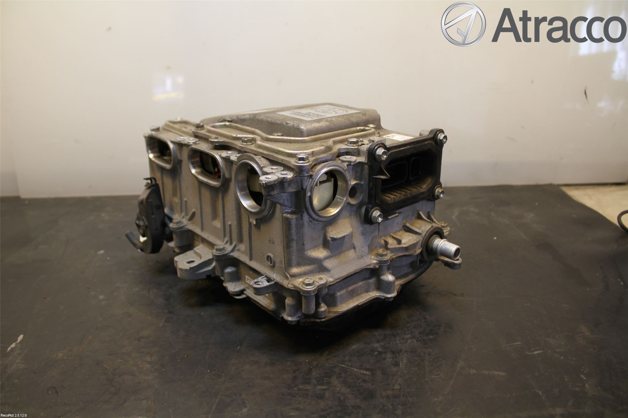 Toyota YARIS XP130 12-14 Hybridconverter