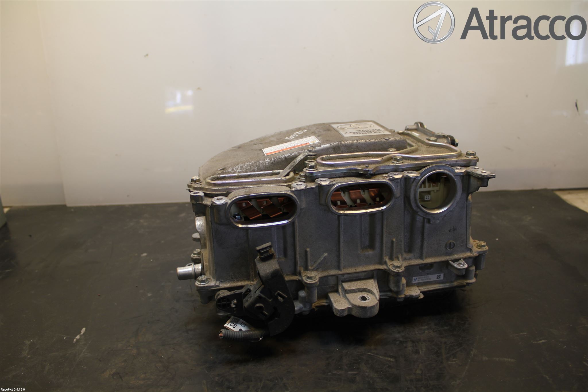 Toyota YARIS XP130 12-14 Hybridconverter