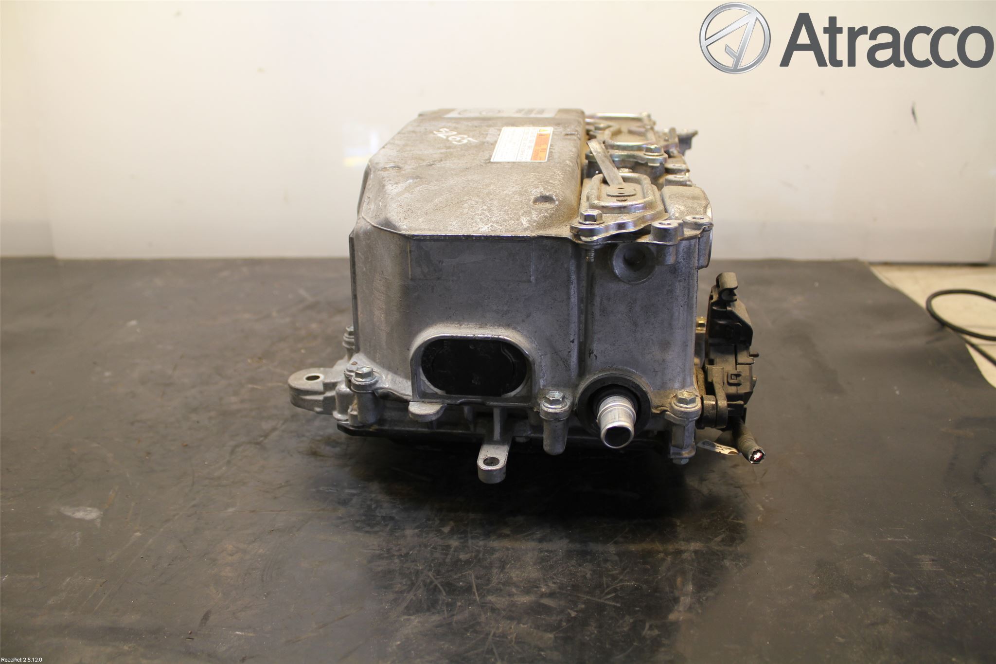 Toyota YARIS XP130 12-14 Hybridconverter