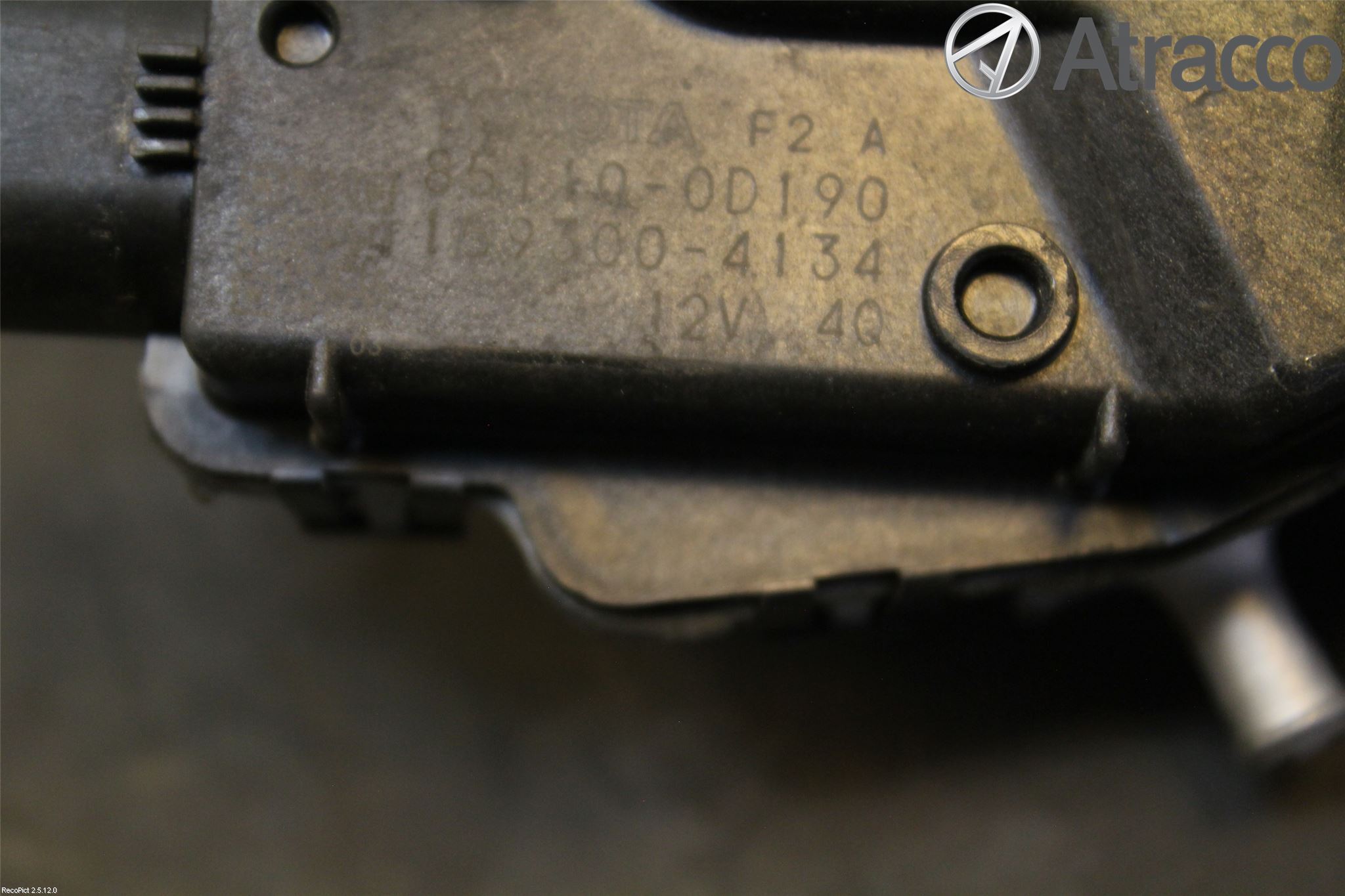 Toyota YARIS XP130 12-14 Viskermotor Frontrute